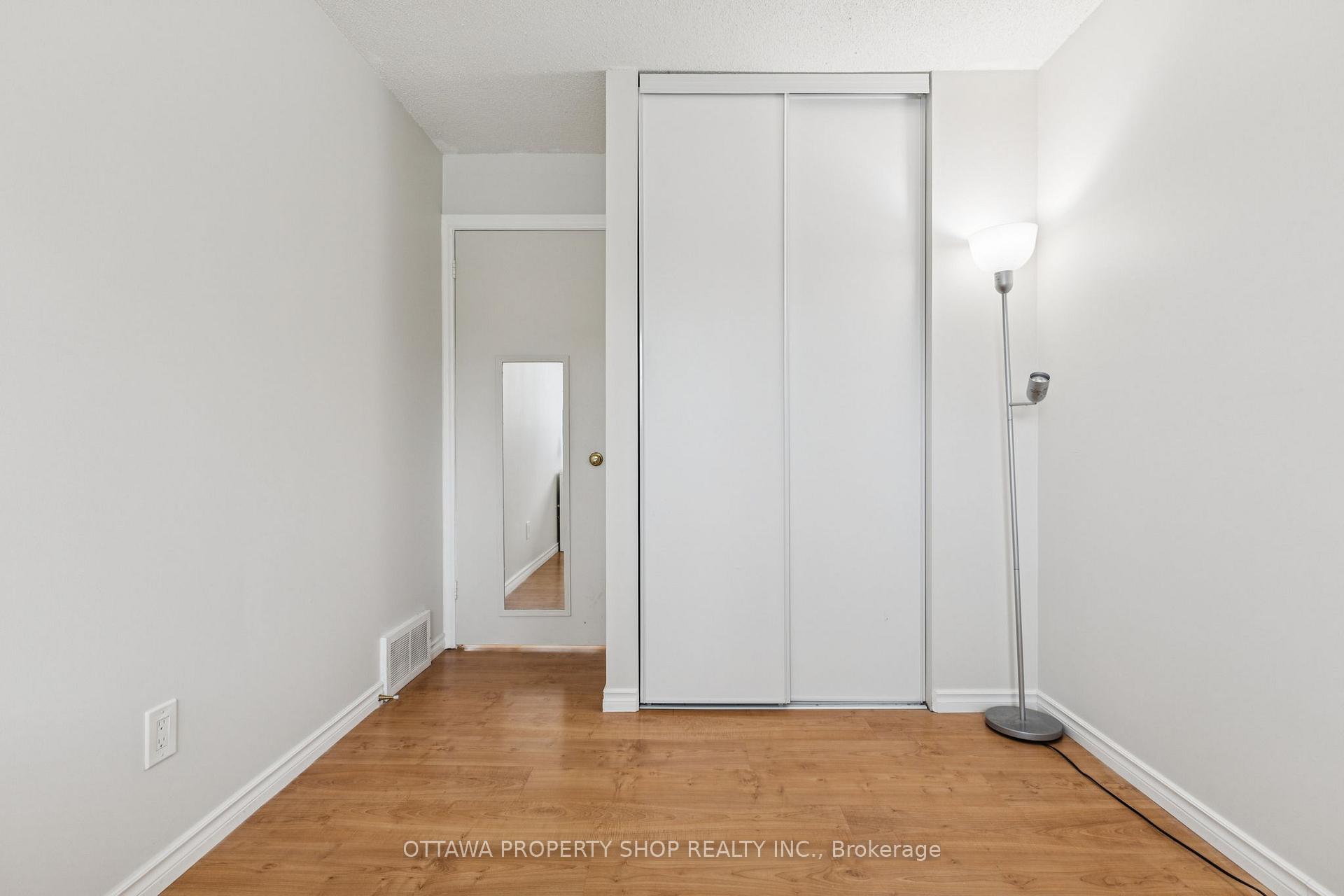 Photo 11 of 67 Gentle Gate Crescent, Ottawa, Hunt Club Park/Greenboro — HOMEH