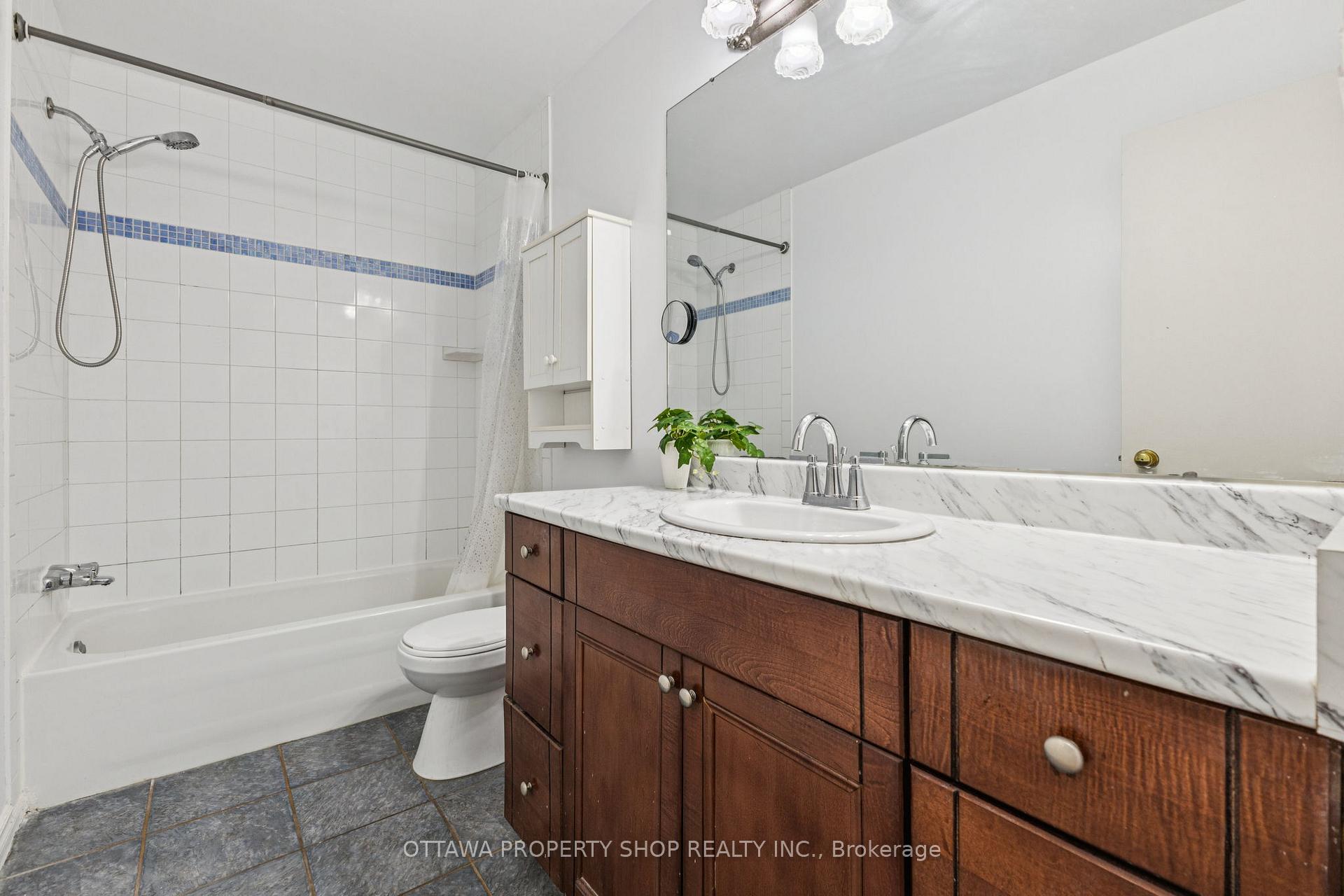 Photo 15 of 67 Gentle Gate Crescent, Ottawa, Hunt Club Park/Greenboro — HOMEH