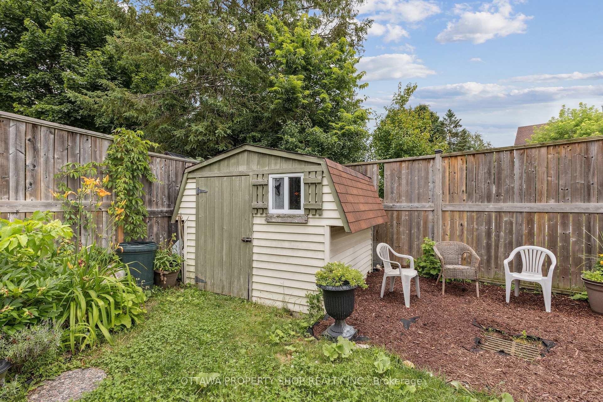 Photo 19 of 67 Gentle Gate Crescent, Ottawa, Hunt Club Park/Greenboro — HOMEH