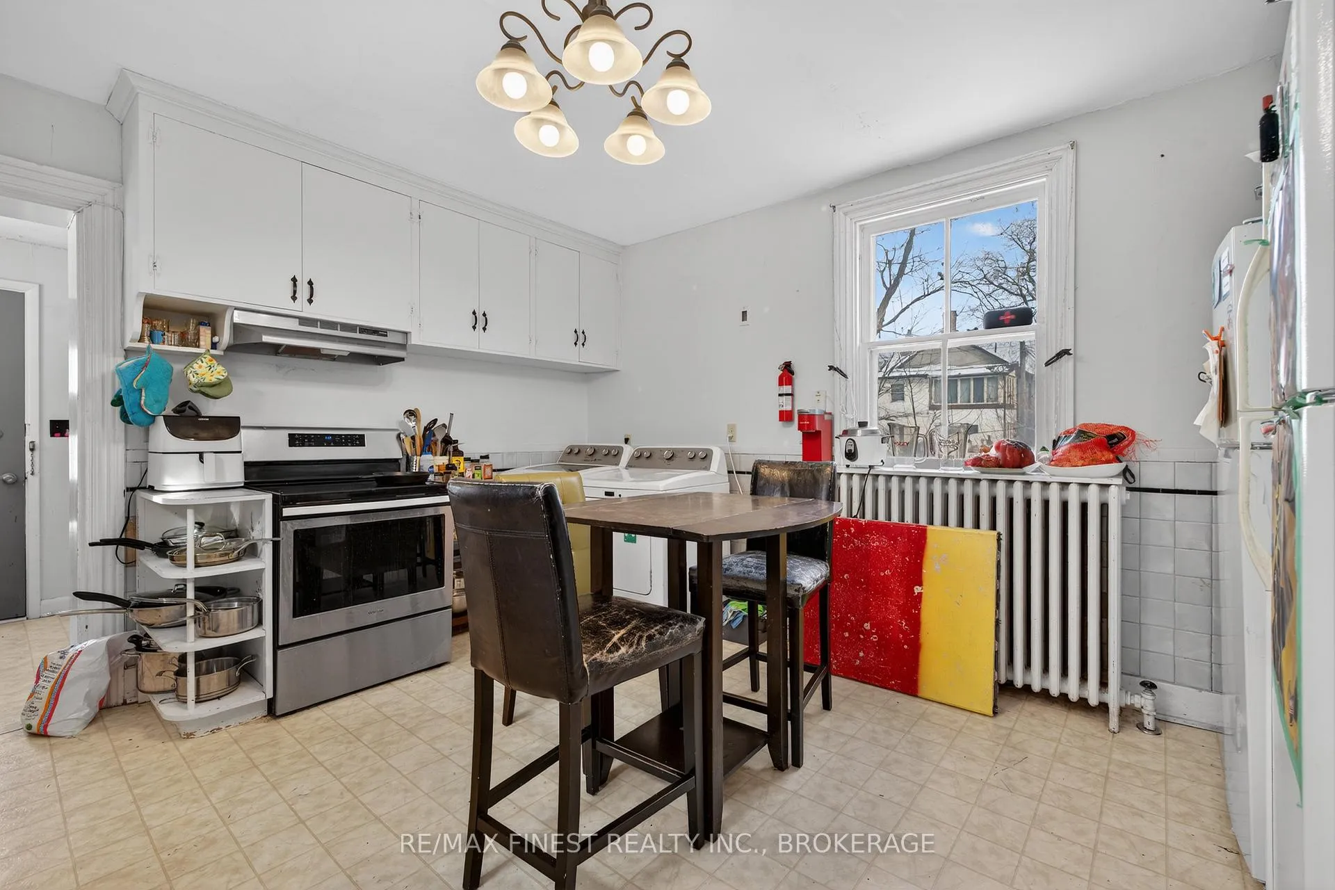 Photo 11 of 431 Brock Street, Kingston, Central City East — HOMEH