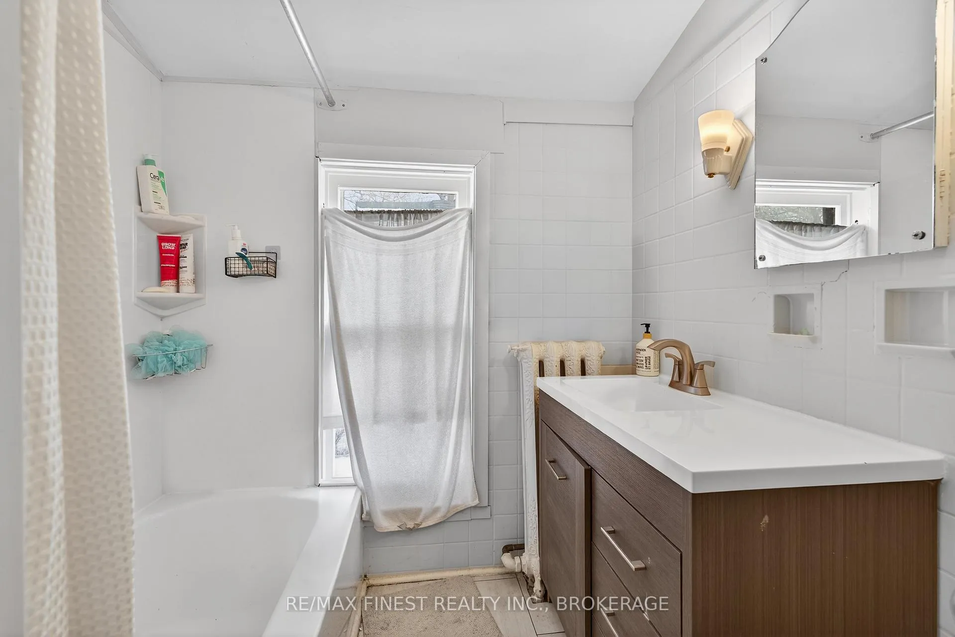 Photo 15 of 431 Brock Street, Kingston, Central City East — HOMEH