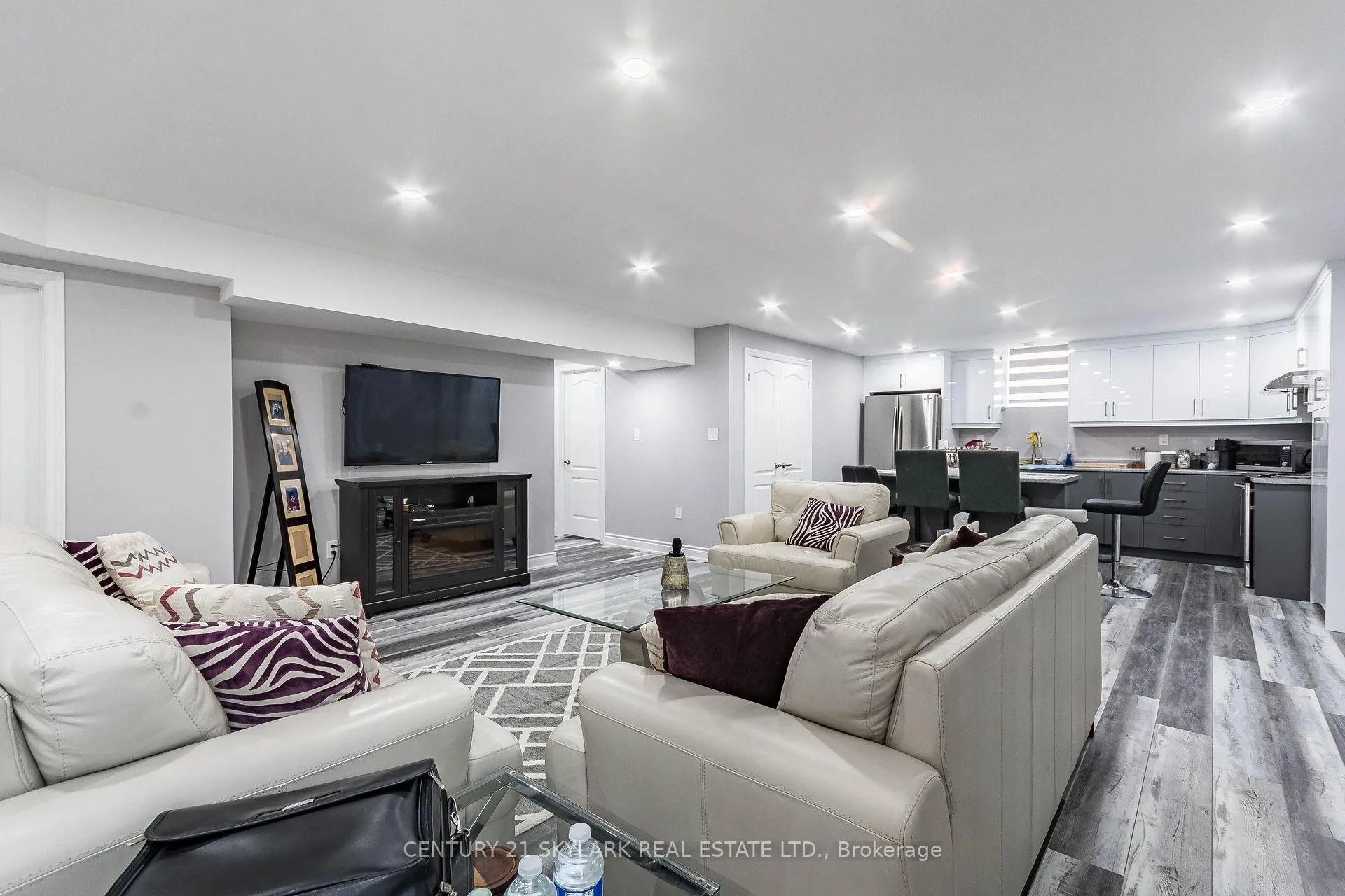 Photo 7 of 6 Villanova Road, Brampton, Bram West — HOMEH