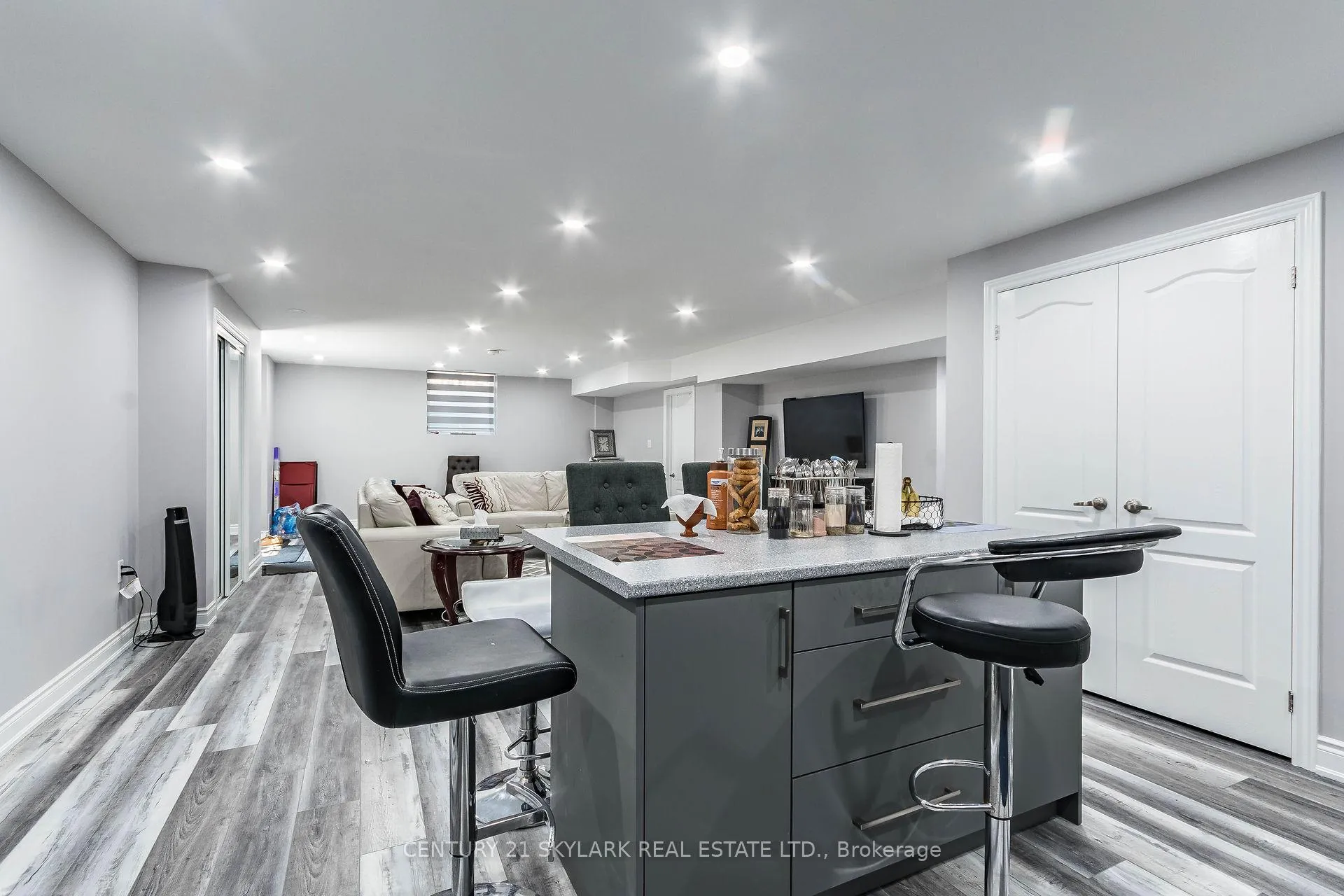 Photo 11 of 6 Villanova Road, Brampton, Bram West — HOMEH
