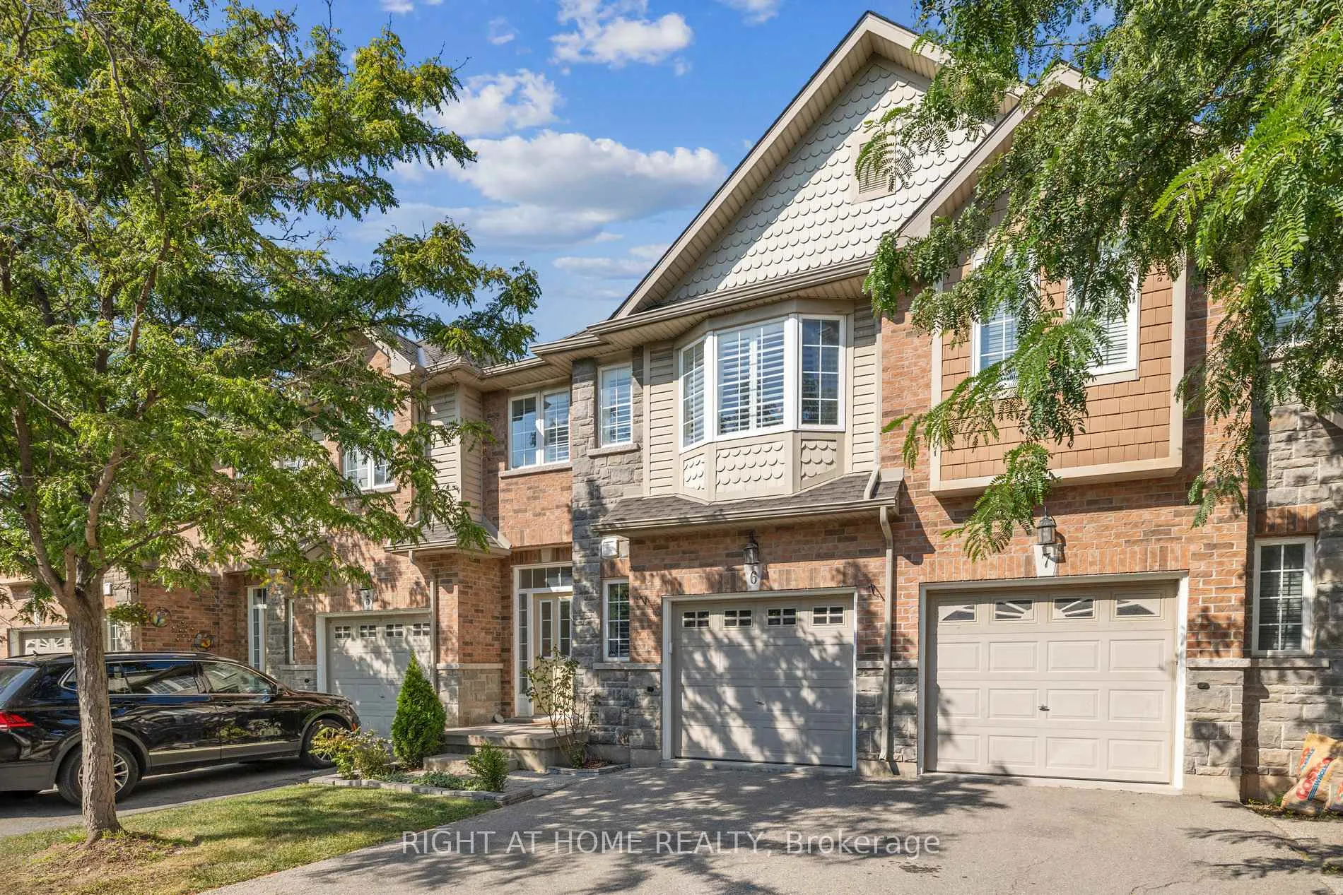 Photo 3 of Unit 6, 40 Dartmouth Gate, Hamilton, Lakeshore — HOMEH