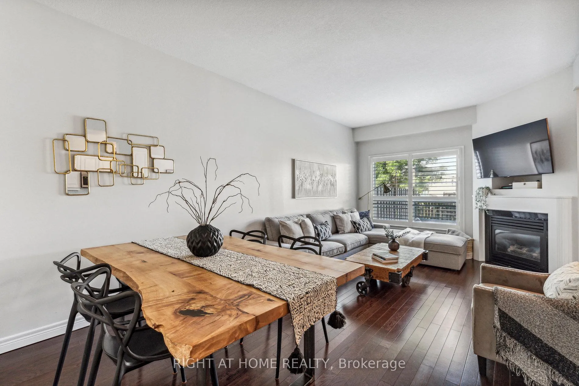 Photo 10 of Unit 6, 40 Dartmouth Gate, Hamilton, Lakeshore — HOMEH