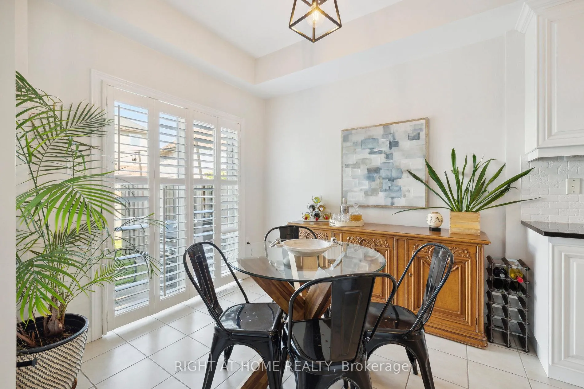 Photo 21 of Unit 6, 40 Dartmouth Gate, Hamilton, Lakeshore — HOMEH
