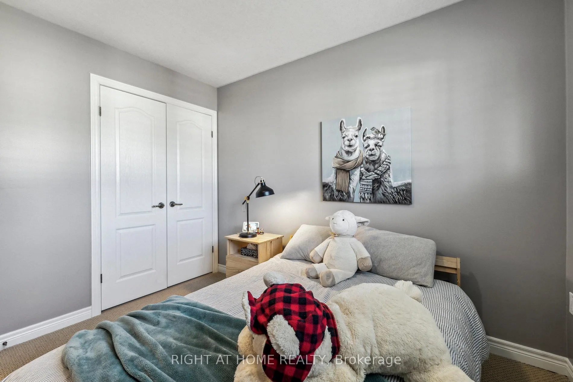 Photo 33 of Unit 6, 40 Dartmouth Gate, Hamilton, Lakeshore — HOMEH