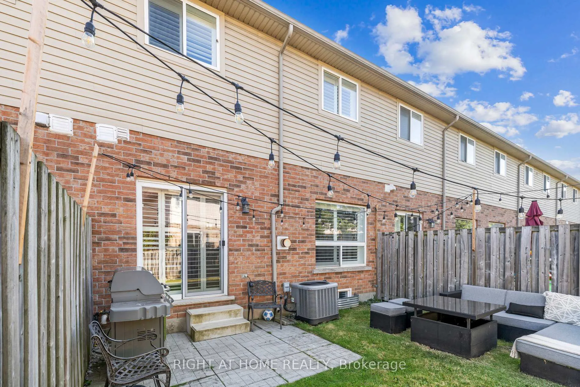 Photo 34 of Unit 6, 40 Dartmouth Gate, Hamilton, Lakeshore — HOMEH
