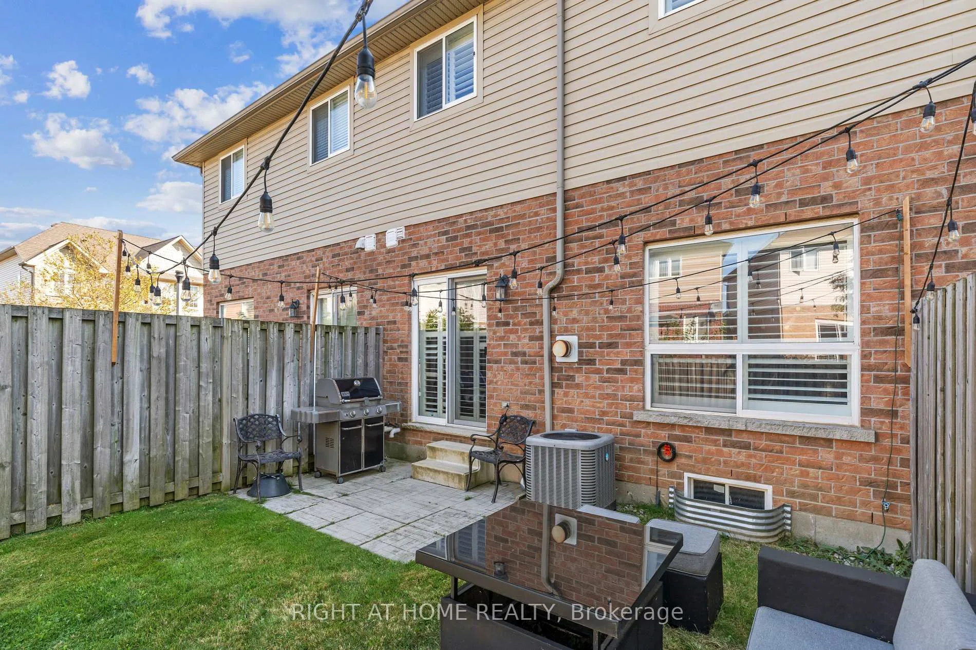 Photo 35 of Unit 6, 40 Dartmouth Gate, Hamilton, Lakeshore — HOMEH