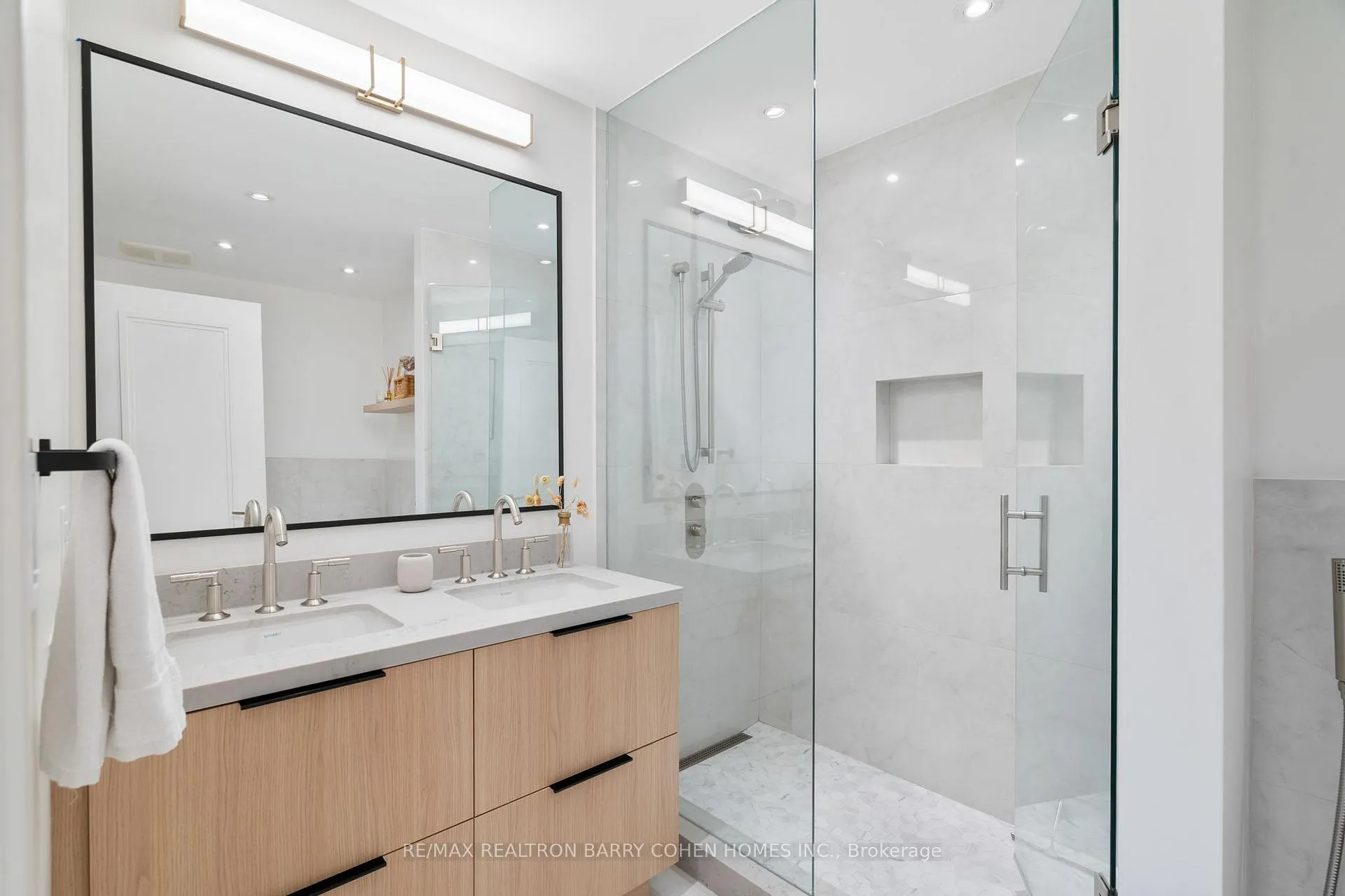 Photo 16 of 141 Latimer Avenue, Toronto, Lawrence Park South — HOMEH