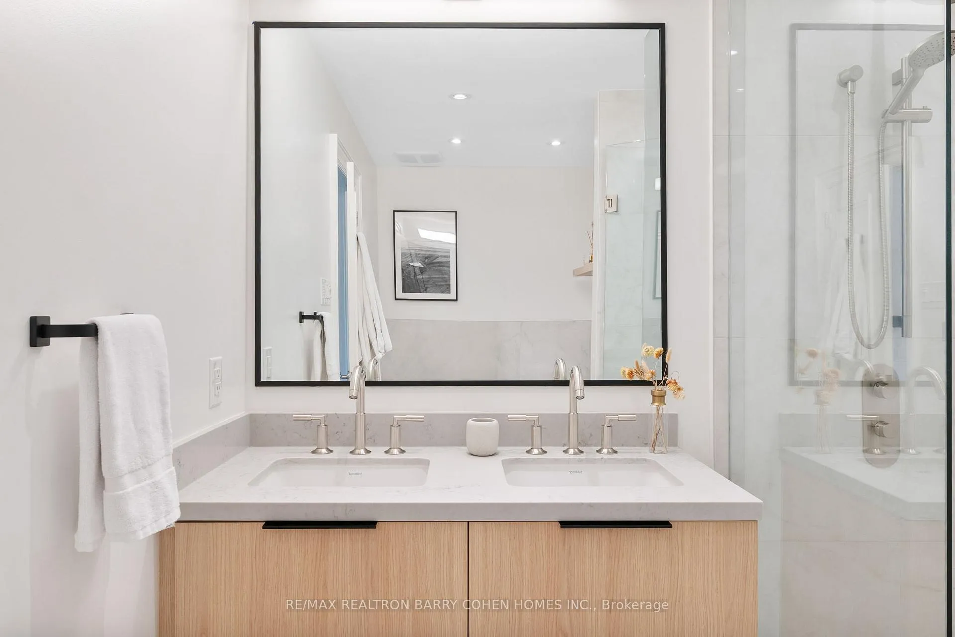 Photo 17 of 141 Latimer Avenue, Toronto, Lawrence Park South — HOMEH