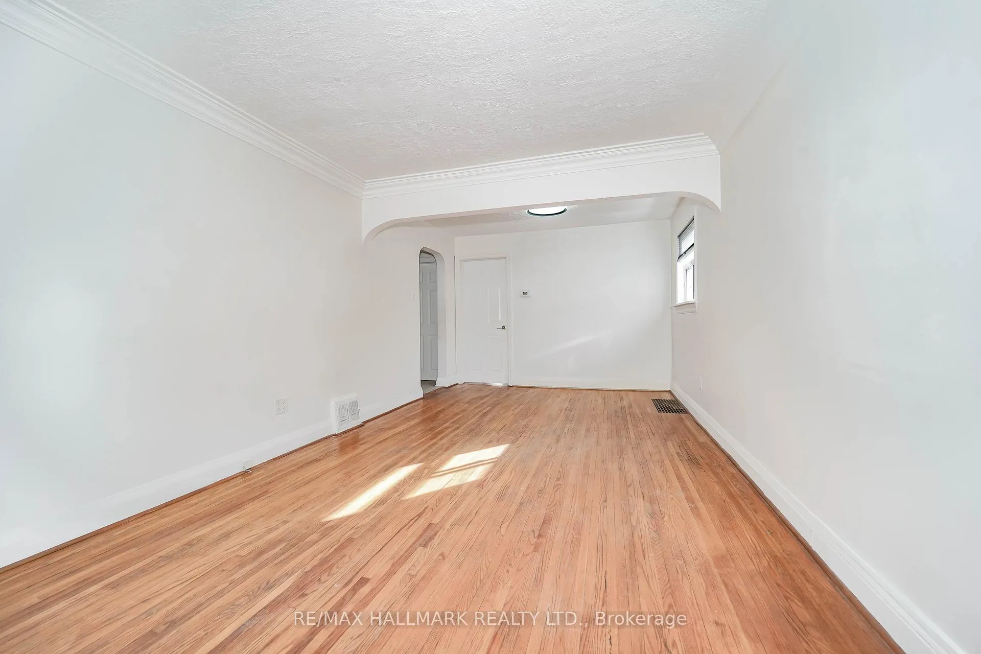 Photo 11 of 37 Galbraith Avenue, Toronto, O'Connor-Parkview — HOMEH