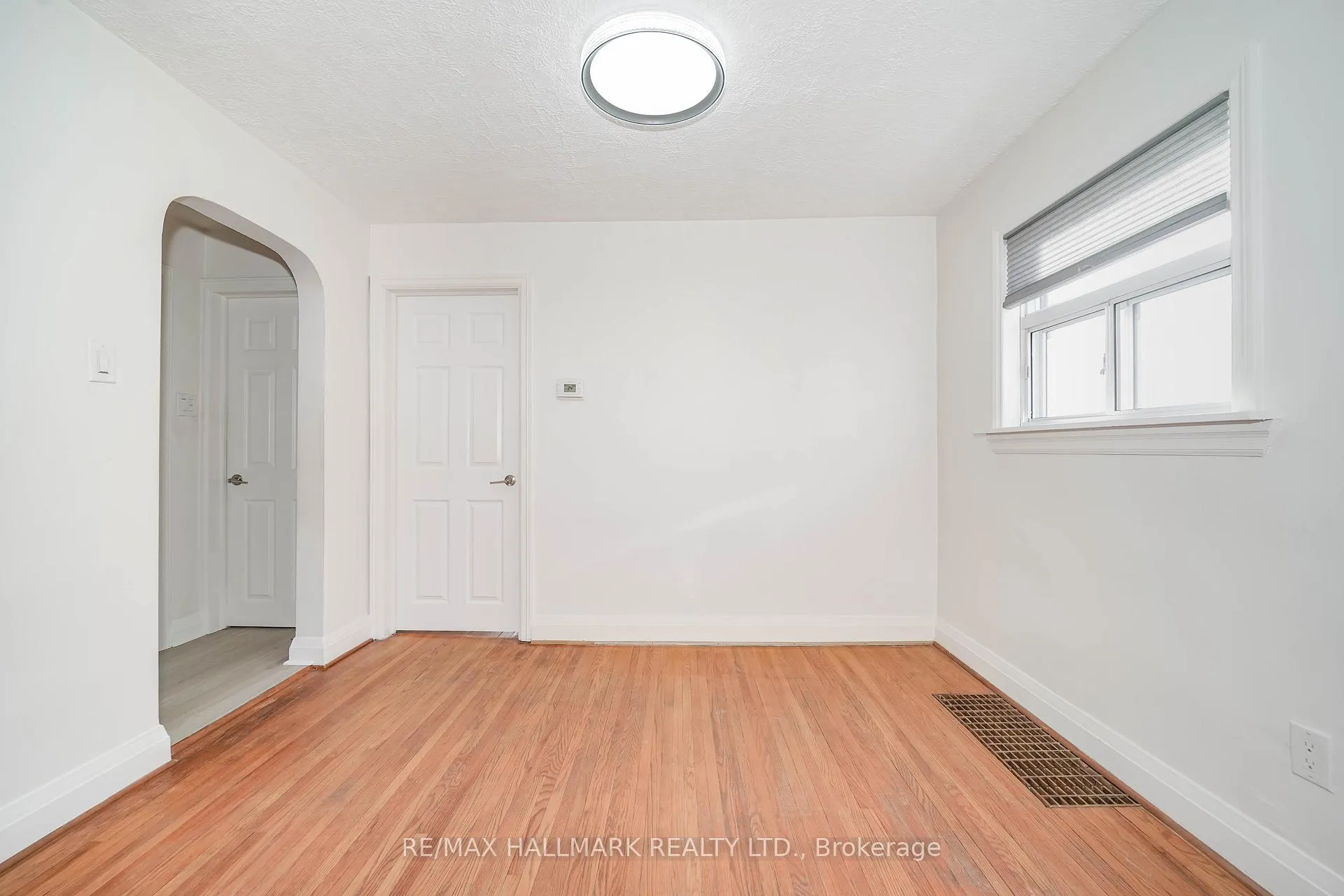 Photo 12 of 37 Galbraith Avenue, Toronto, O'Connor-Parkview — HOMEH