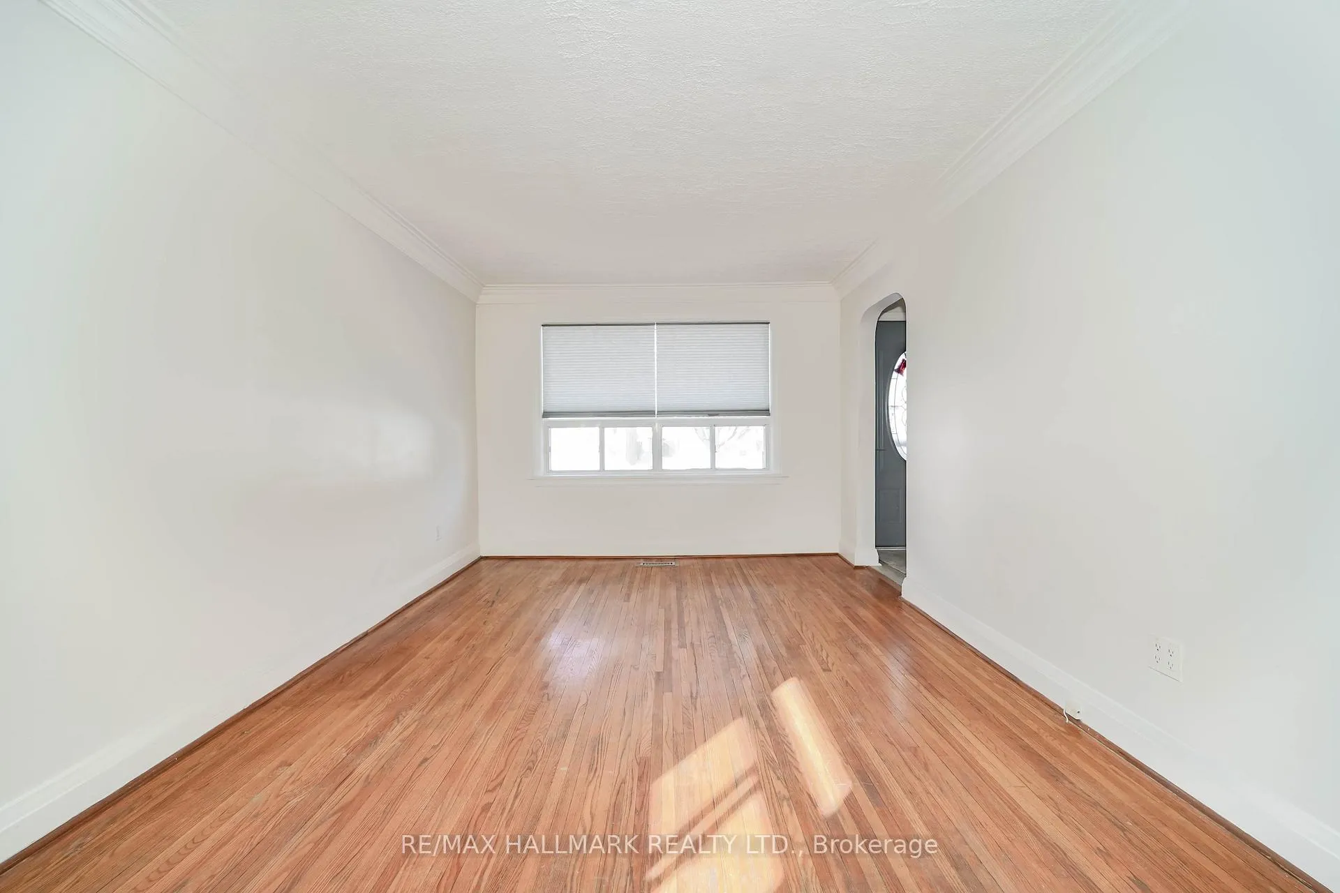 Photo 13 of 37 Galbraith Avenue, Toronto, O'Connor-Parkview — HOMEH