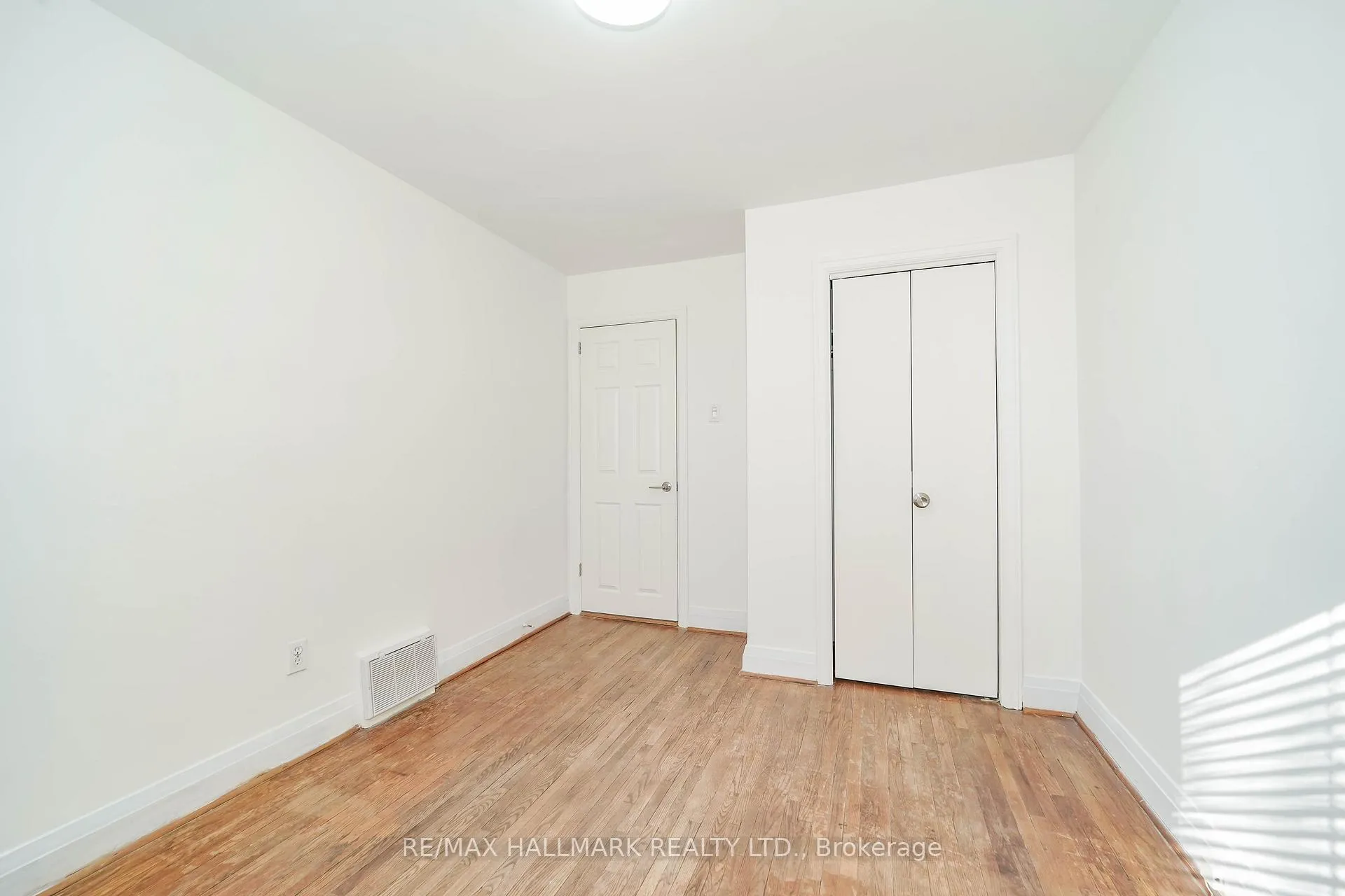 Photo 19 of 37 Galbraith Avenue, Toronto, O'Connor-Parkview — HOMEH