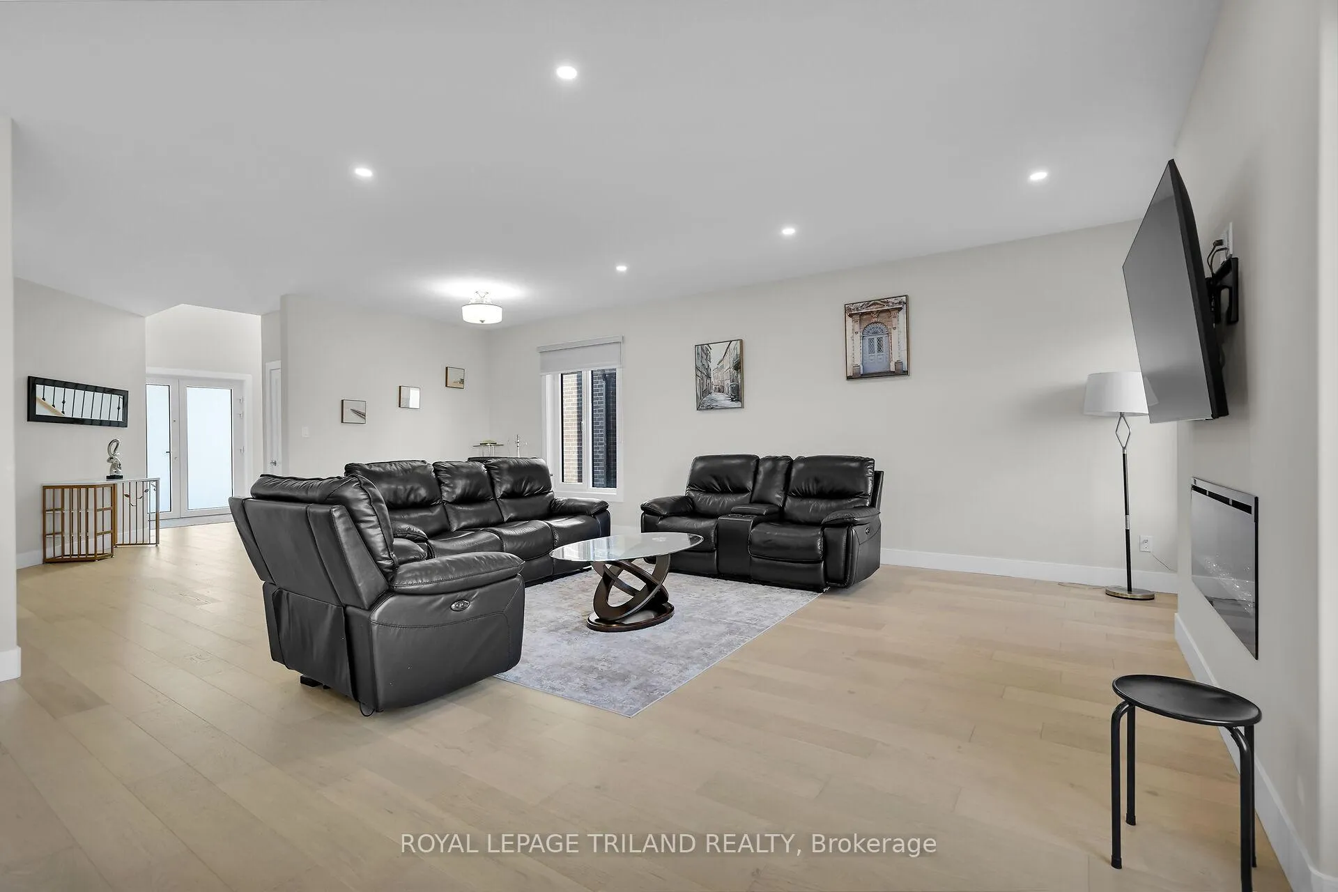 Photo 10 of 36 Kaiser Lane, Middlesex Centre, Kilworth — HOMEH