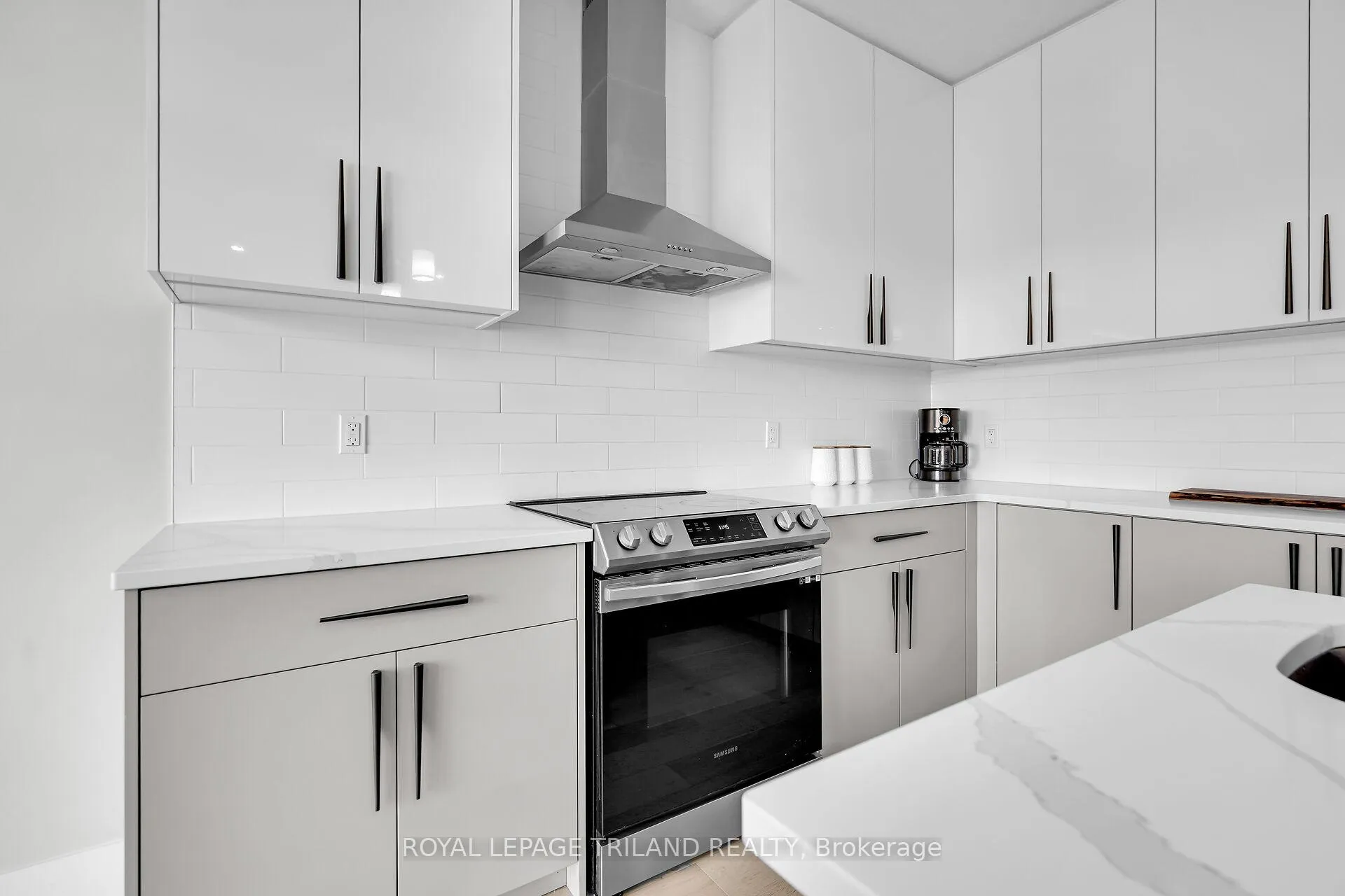 Photo 17 of 36 Kaiser Lane, Middlesex Centre, Kilworth — HOMEH