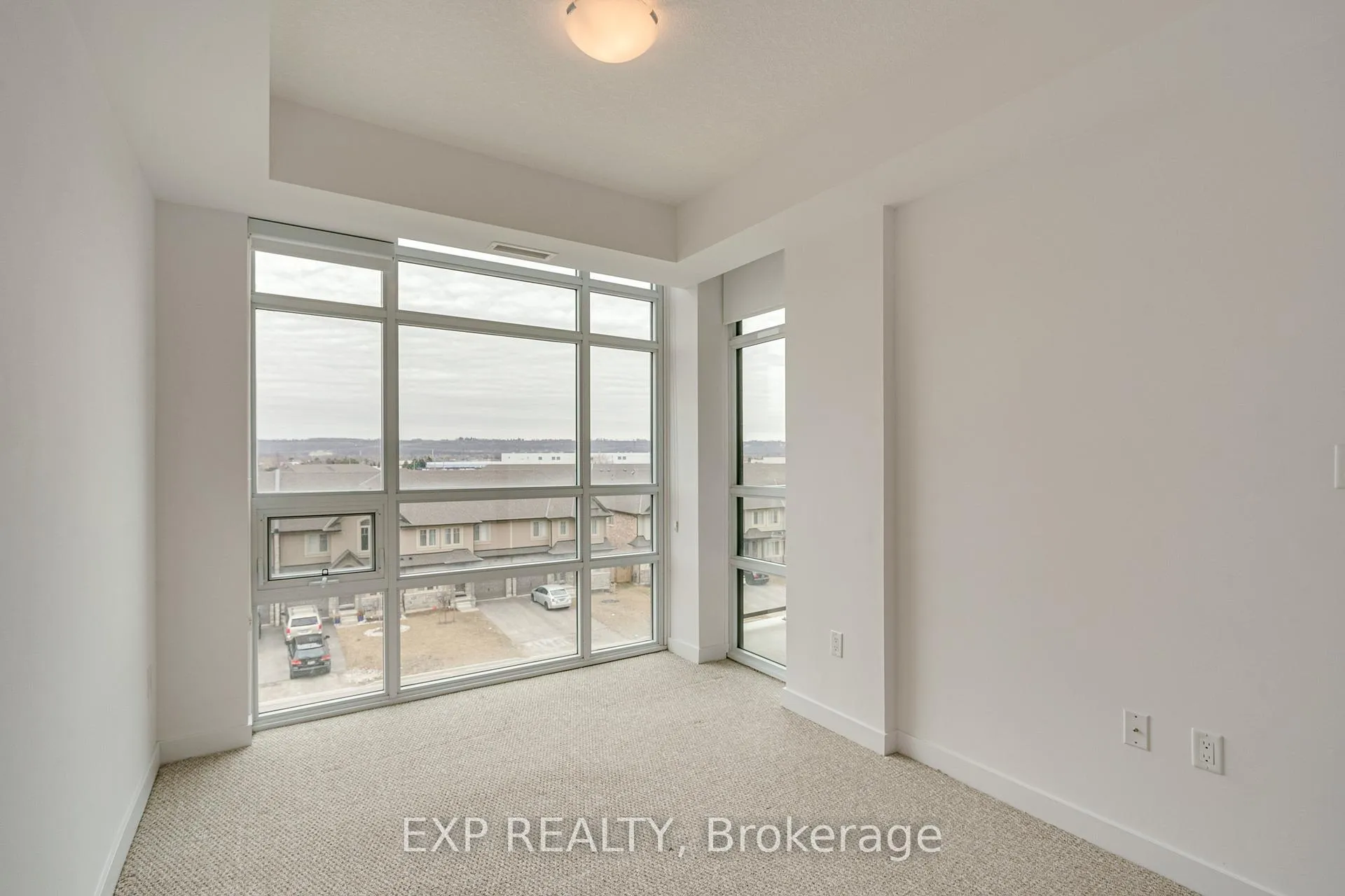 Photo 15 of Unit 413, 101 Shoreview Place, Hamilton, Stoney Creek — HOMEH