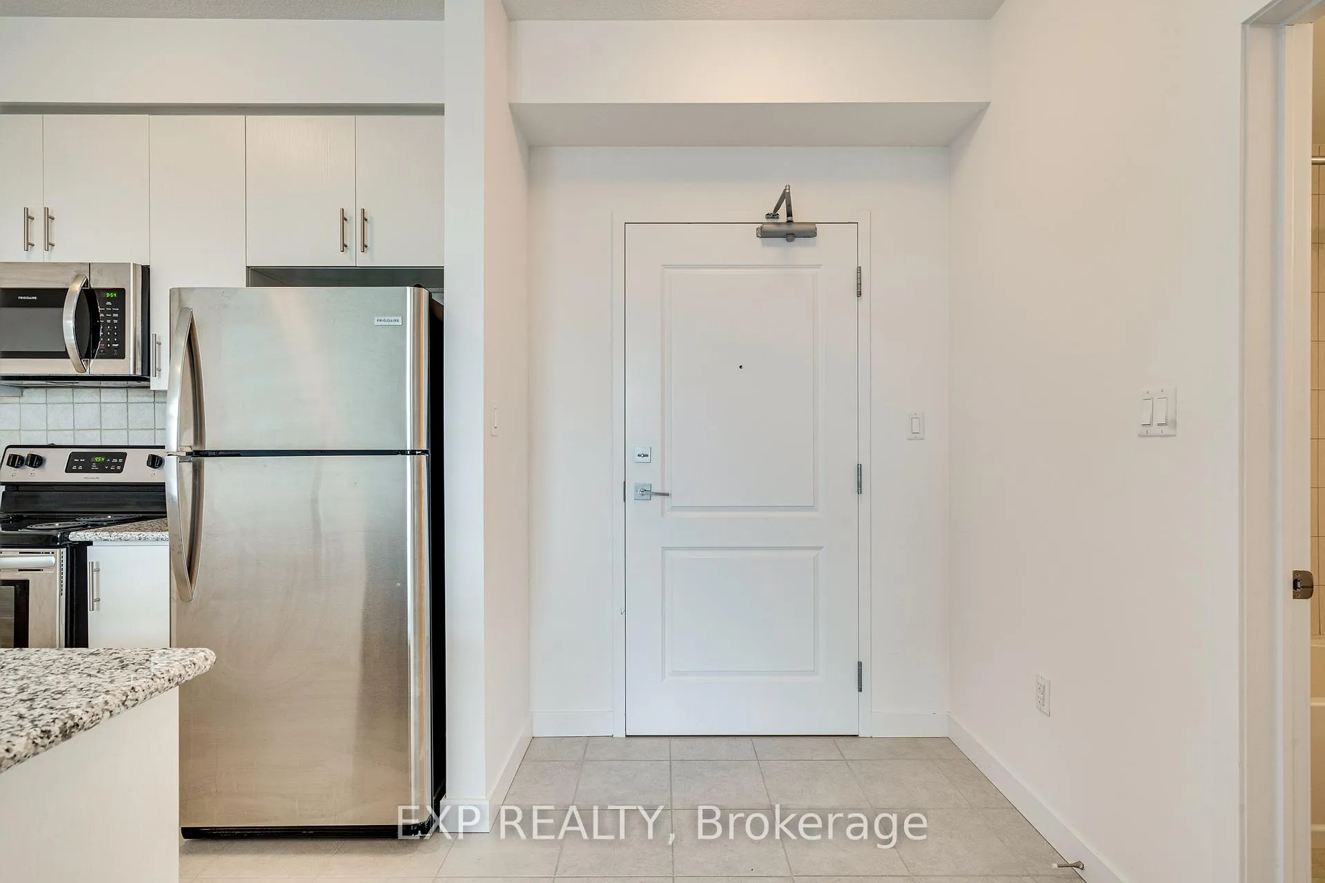 Photo 17 of Unit 413, 101 Shoreview Place, Hamilton, Stoney Creek — HOMEH