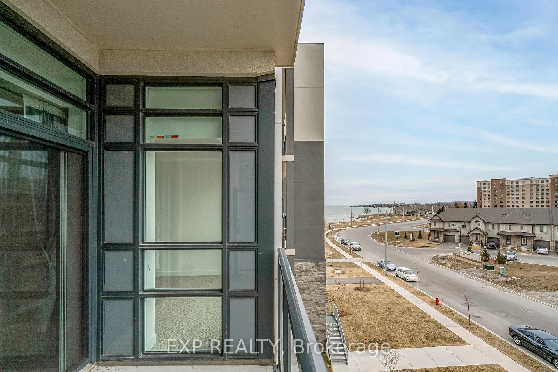 Photo 20 of Unit 413, 101 Shoreview Place, Hamilton, Stoney Creek — HOMEH