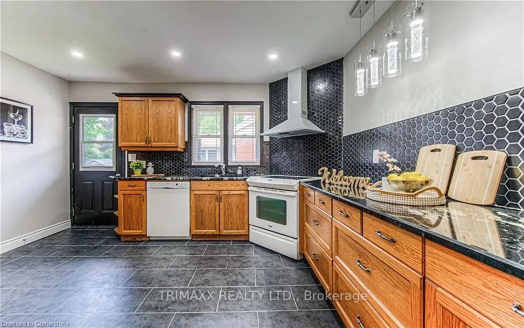 Photo 6 of 271 Bedford Road, Waterloo — HOMEH