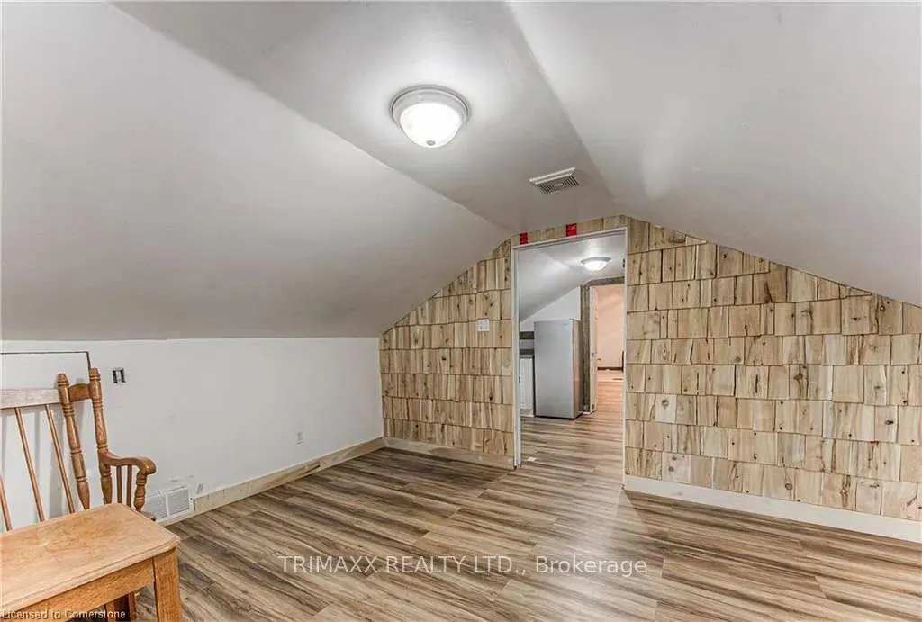 Photo 22 of 271 Bedford Road, Waterloo — HOMEH