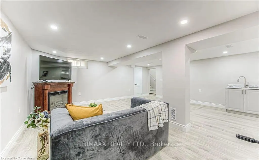 Photo 28 of 271 Bedford Road, Waterloo — HOMEH