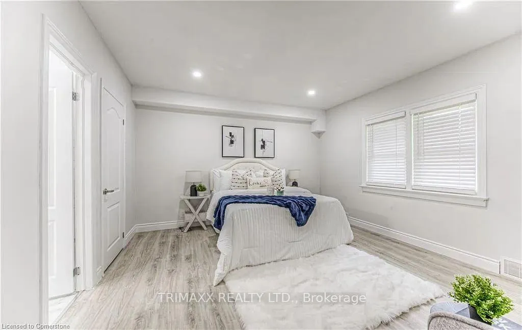 Photo 35 of 271 Bedford Road, Waterloo — HOMEH