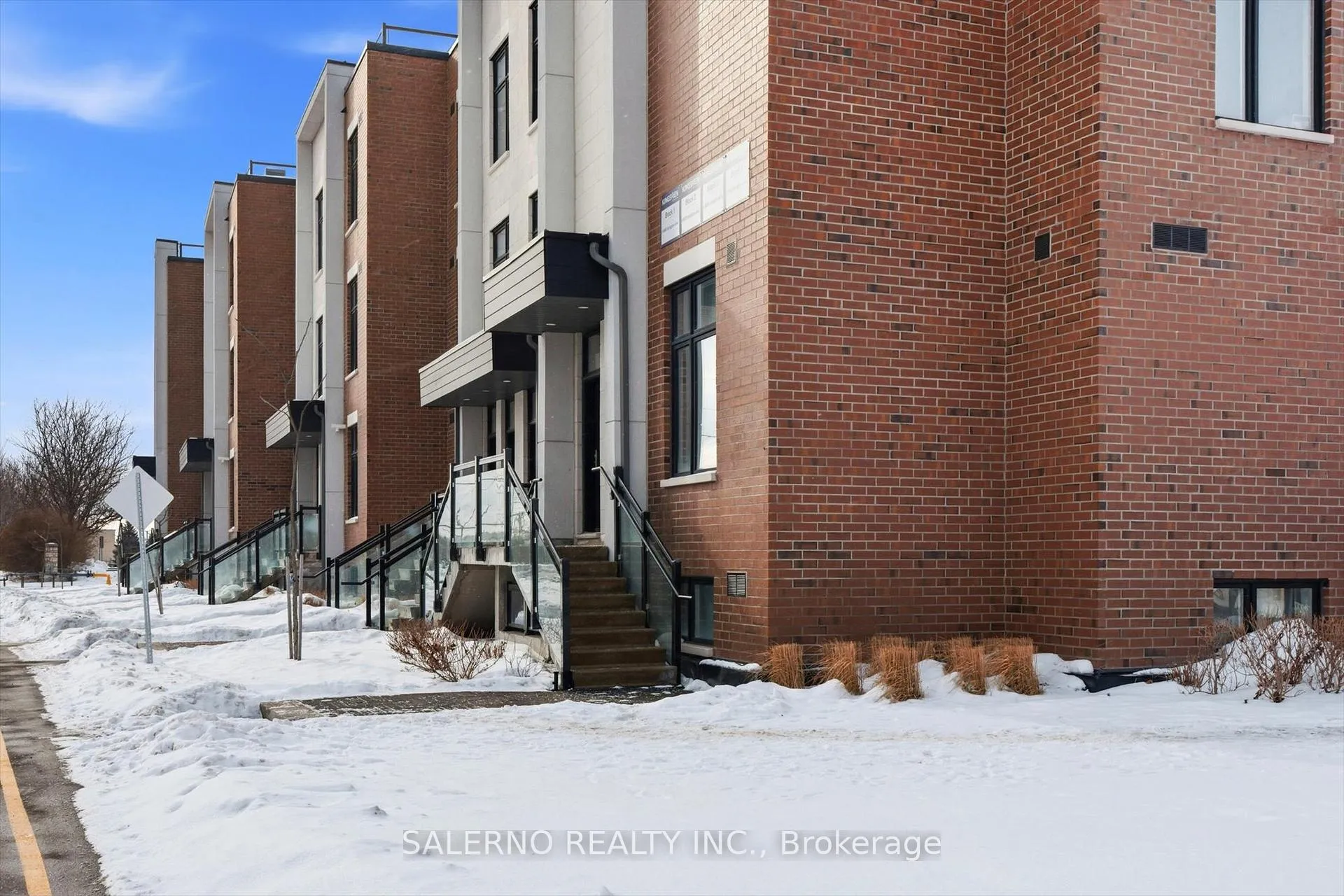 Photo 3 of Unit U215, 9560 Islington Avenue, Vaughan, Sonoma Heights — HOMEH