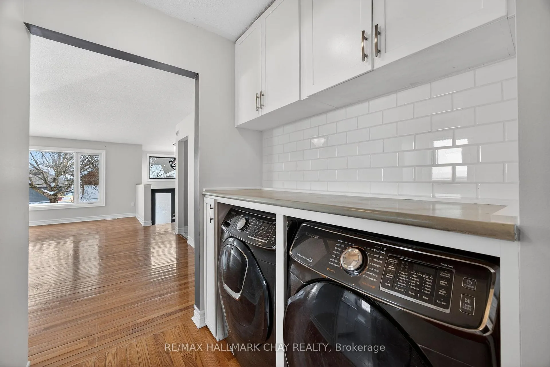 Photo 8 of 12 Webb Street, Barrie, Painswick North — HOMEH