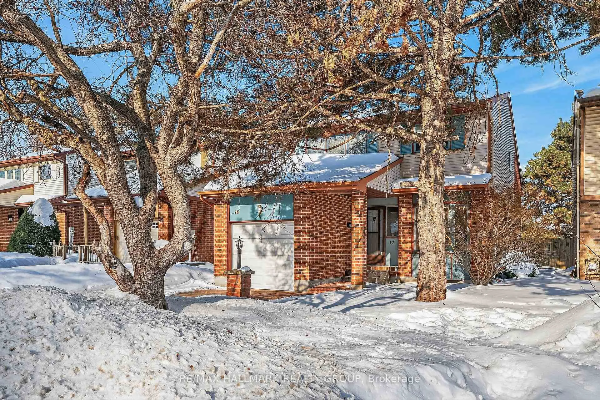 Photo 3 of 14 Haywood Crescent, Ottawa, Kanata - Katimavik — HOMEH
