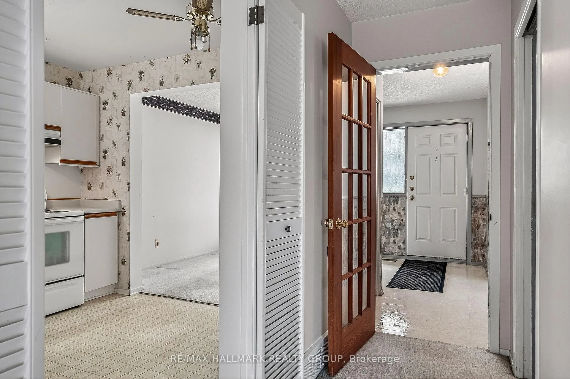 Photo 5 of 14 Haywood Crescent, Ottawa, Kanata - Katimavik — HOMEH