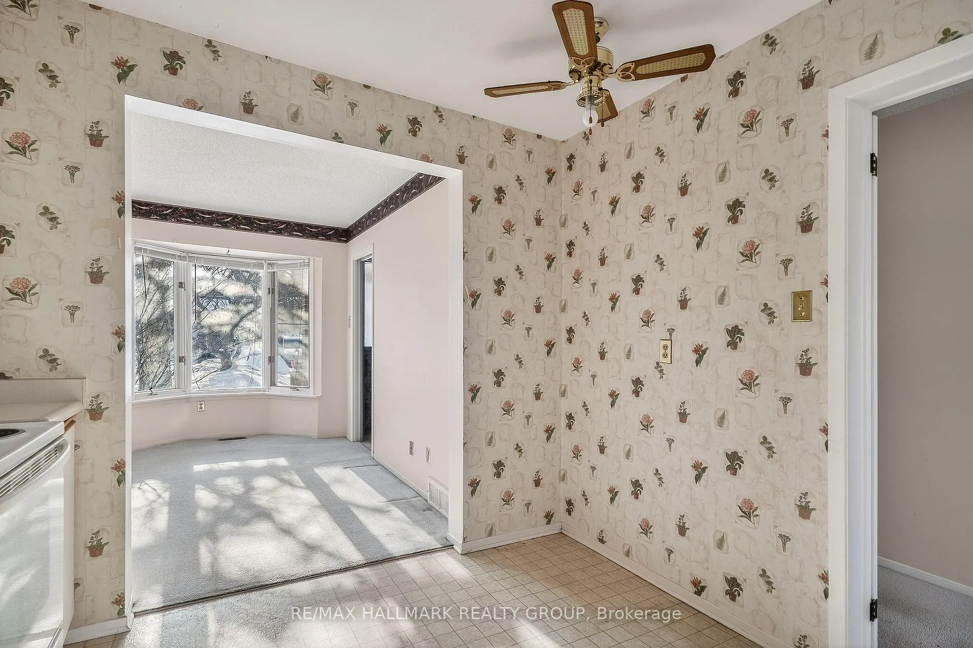Photo 10 of 14 Haywood Crescent, Ottawa, Kanata - Katimavik — HOMEH