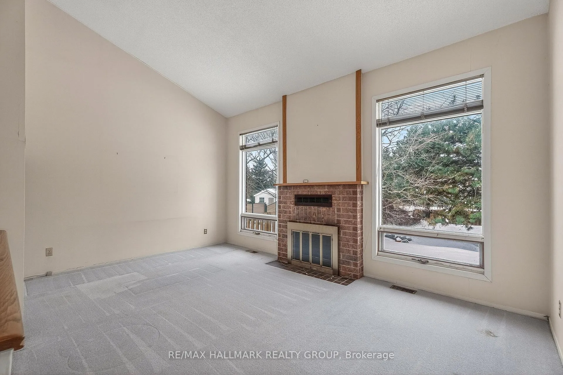 Photo 17 of 14 Haywood Crescent, Ottawa, Kanata - Katimavik — HOMEH