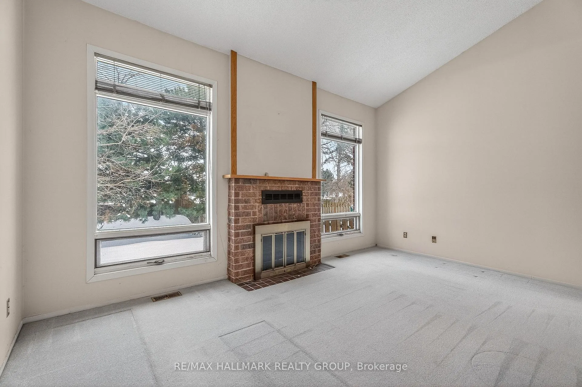 Photo 18 of 14 Haywood Crescent, Ottawa, Kanata - Katimavik — HOMEH