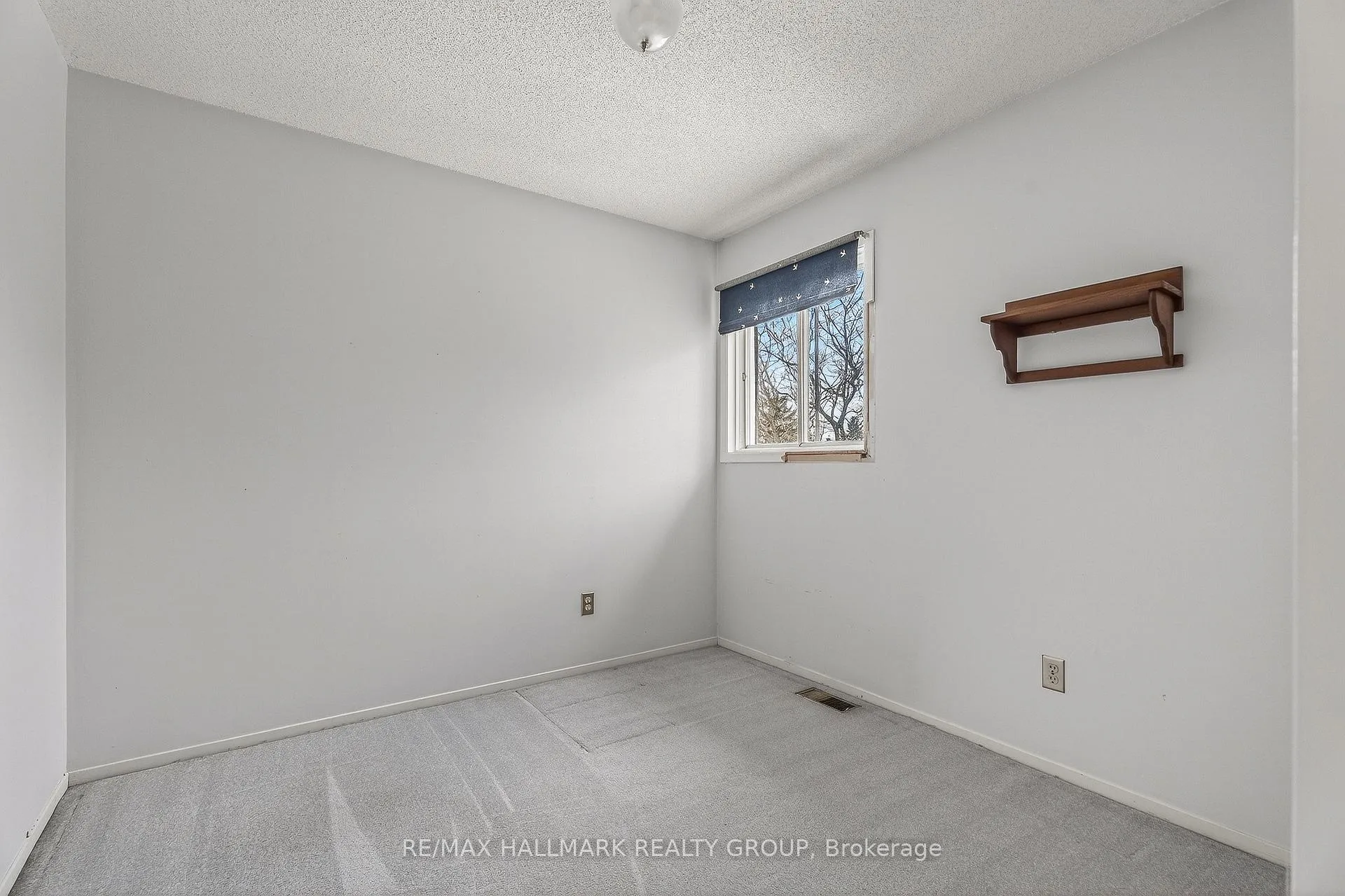 Photo 21 of 14 Haywood Crescent, Ottawa, Kanata - Katimavik — HOMEH