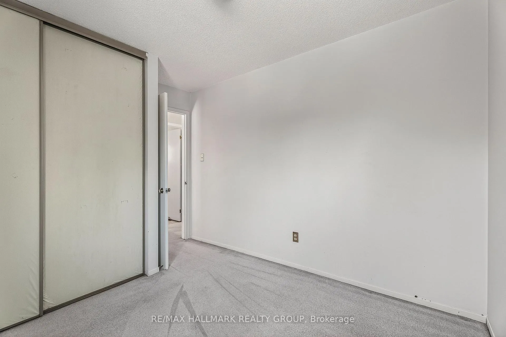 Photo 22 of 14 Haywood Crescent, Ottawa, Kanata - Katimavik — HOMEH