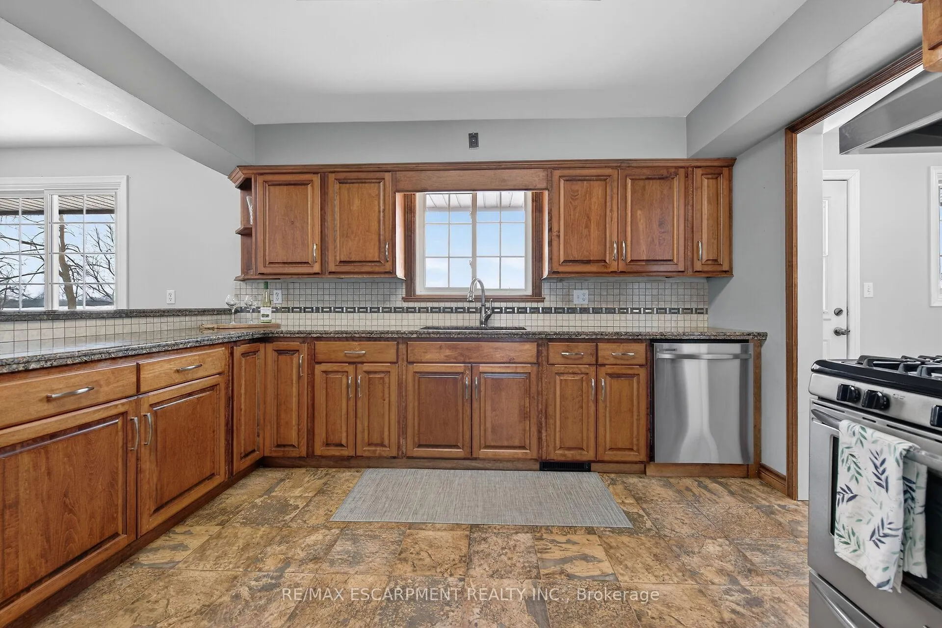 Photo 15 of 163 Rainham Road, Haldimand, Nanticoke — HOMEH