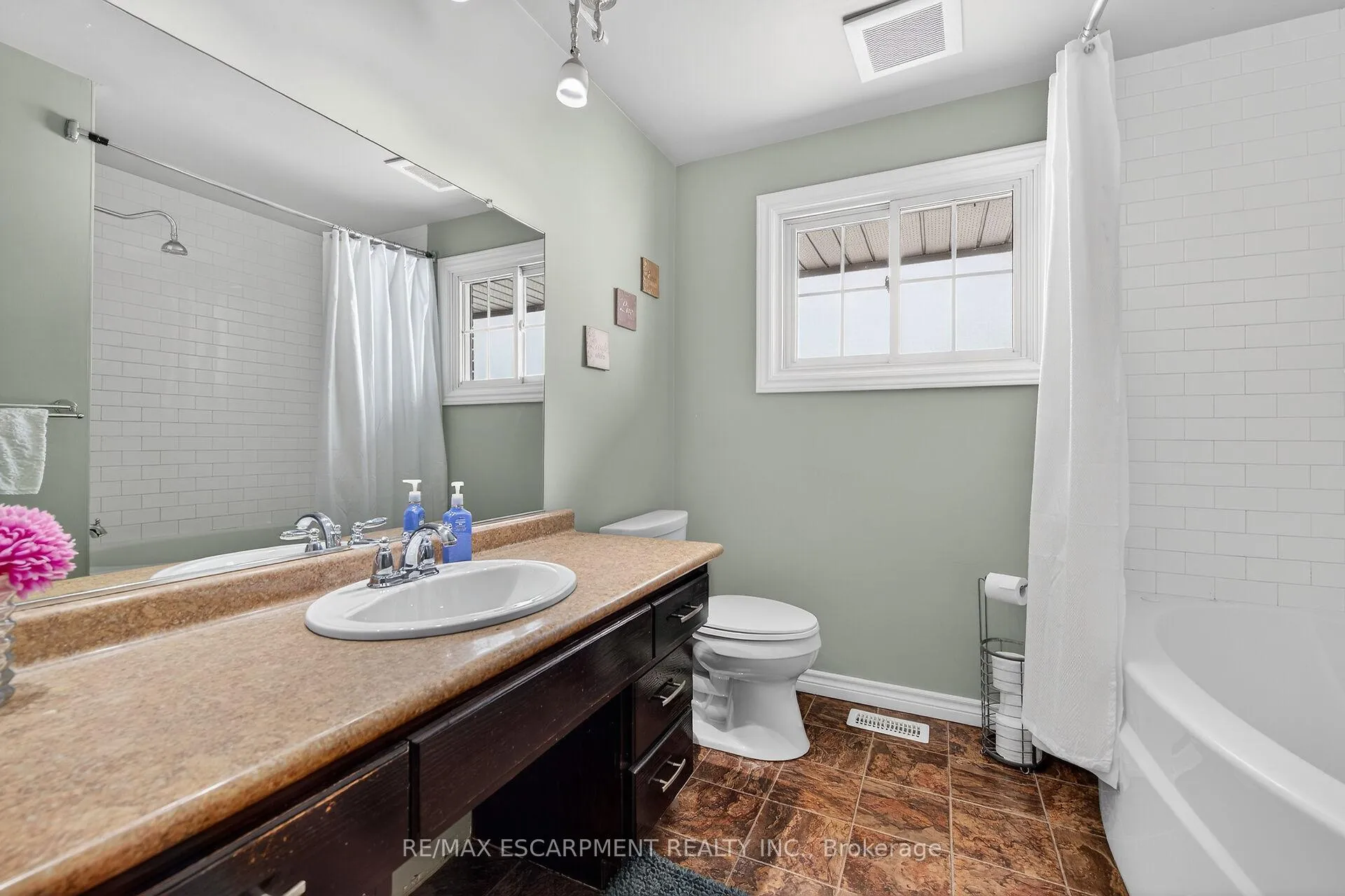 Photo 21 of 163 Rainham Road, Haldimand, Nanticoke — HOMEH