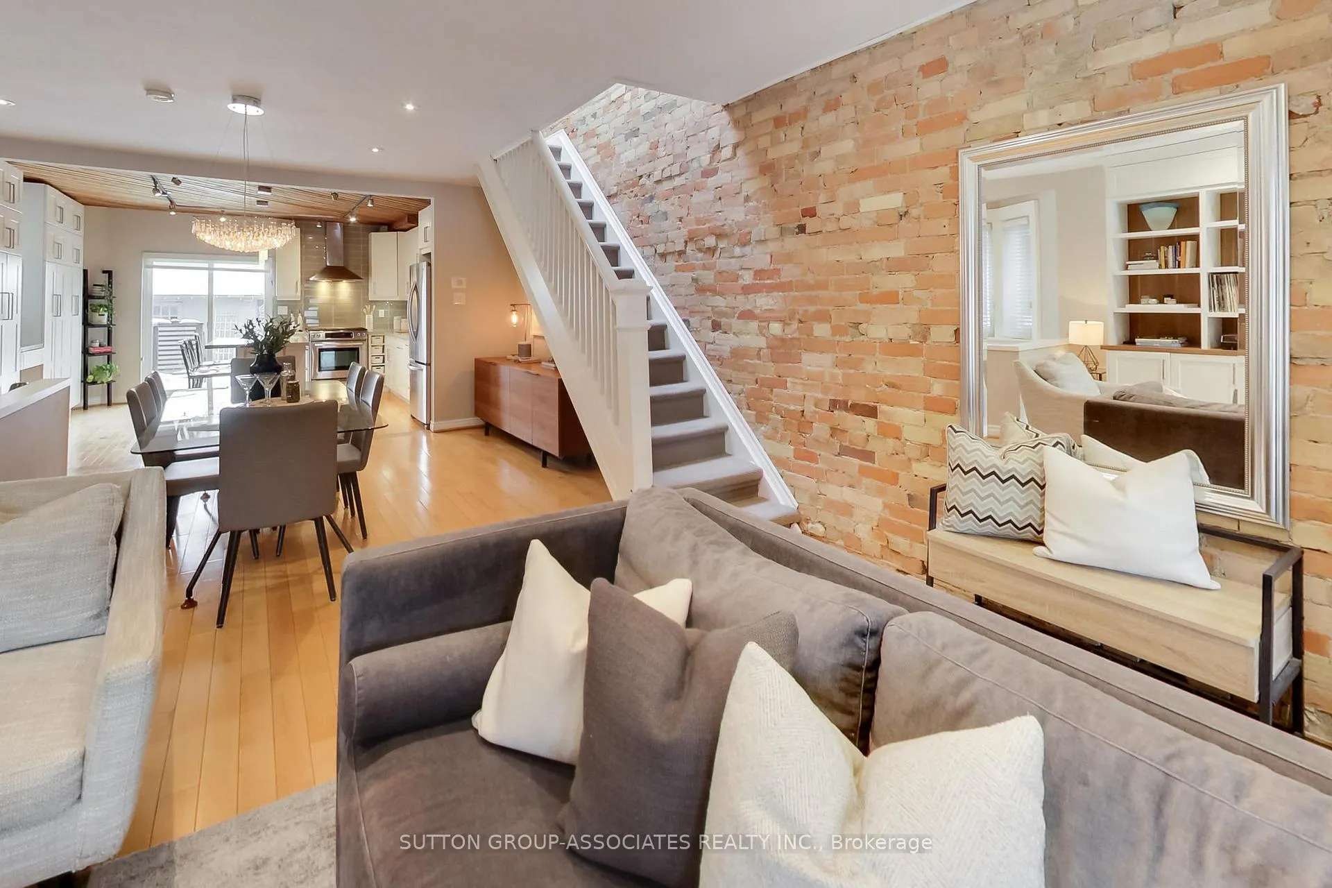 Photo 7 of 75 Arlington Avenue, Toronto, Wychwood — HOMEH