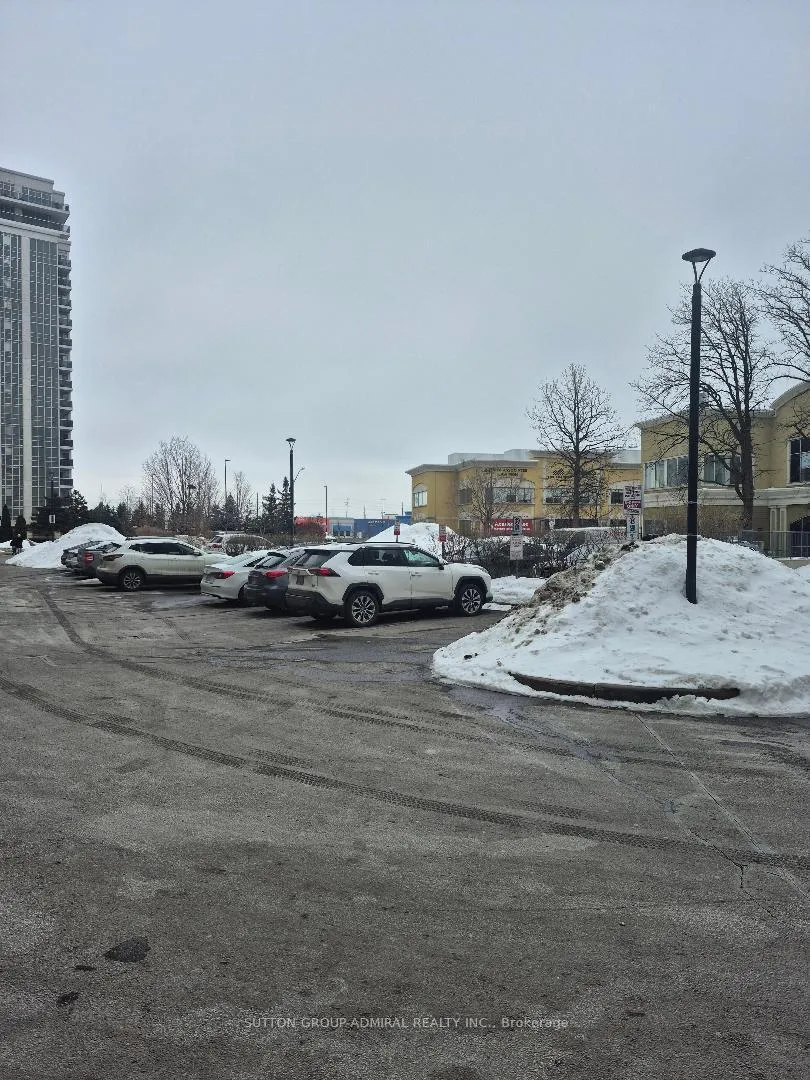 Photo 2 of Unit 802, 50 Disera Drive, Vaughan, Beverley Glen — HOMEH