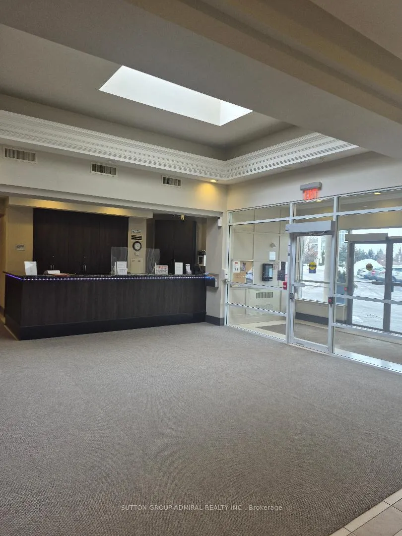 Photo 4 of Unit 802, 50 Disera Drive, Vaughan, Beverley Glen — HOMEH