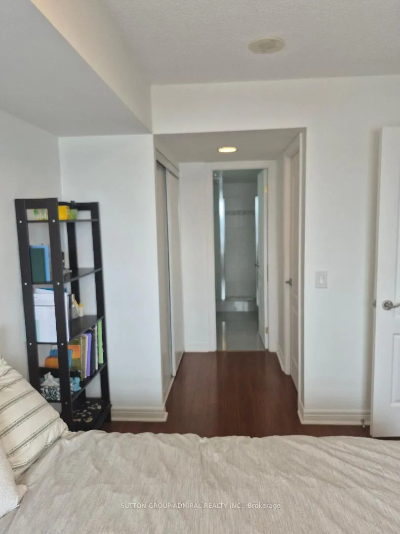 Photo 11 of Unit 802, 50 Disera Drive, Vaughan, Beverley Glen — HOMEH
