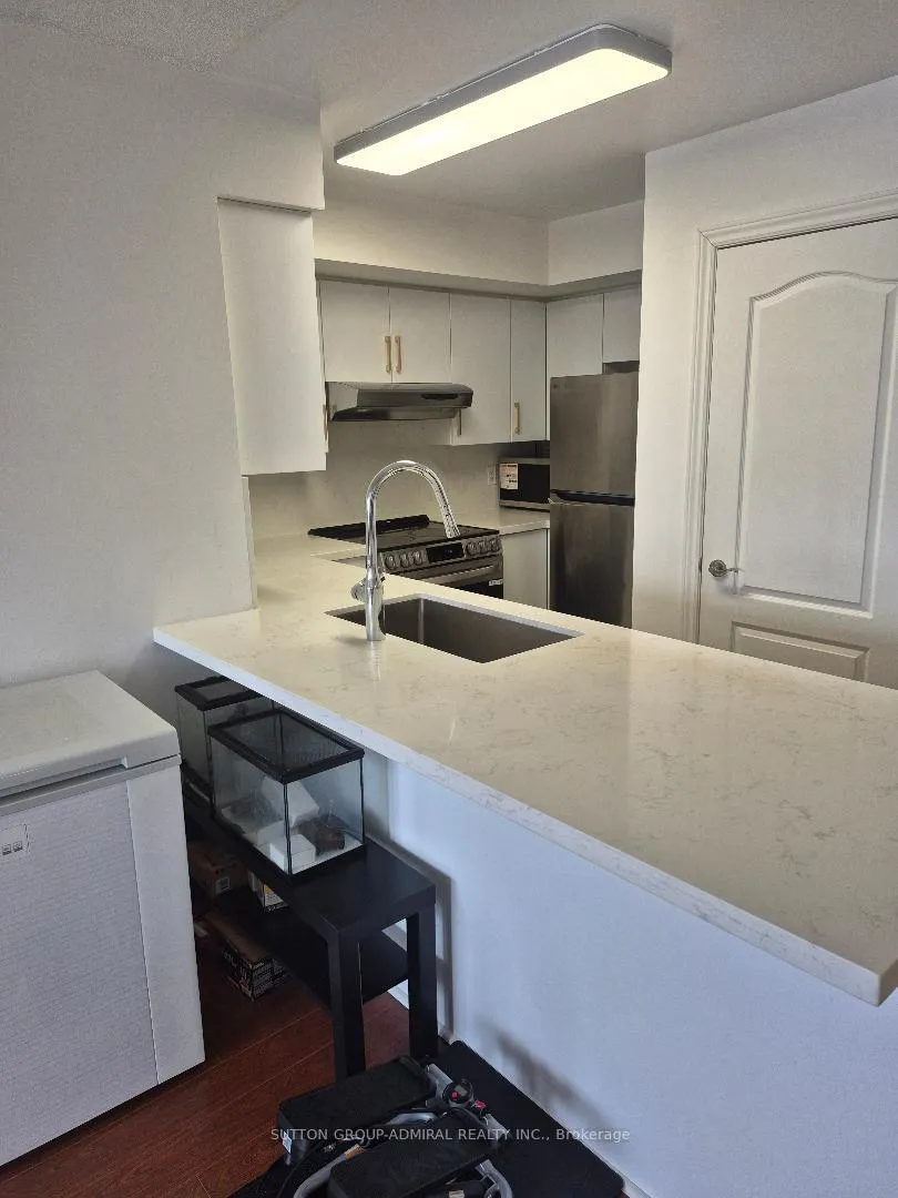 Photo 17 of Unit 802, 50 Disera Drive, Vaughan, Beverley Glen — HOMEH