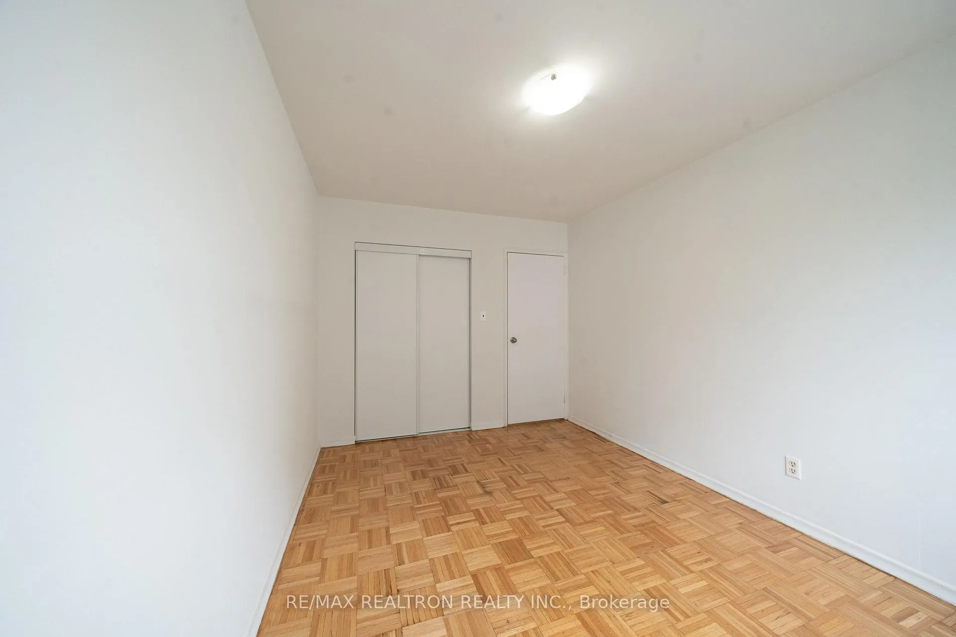 Photo 5 of Unit 61, 2049 Prospect Street, Burlington, Brant — HOMEH