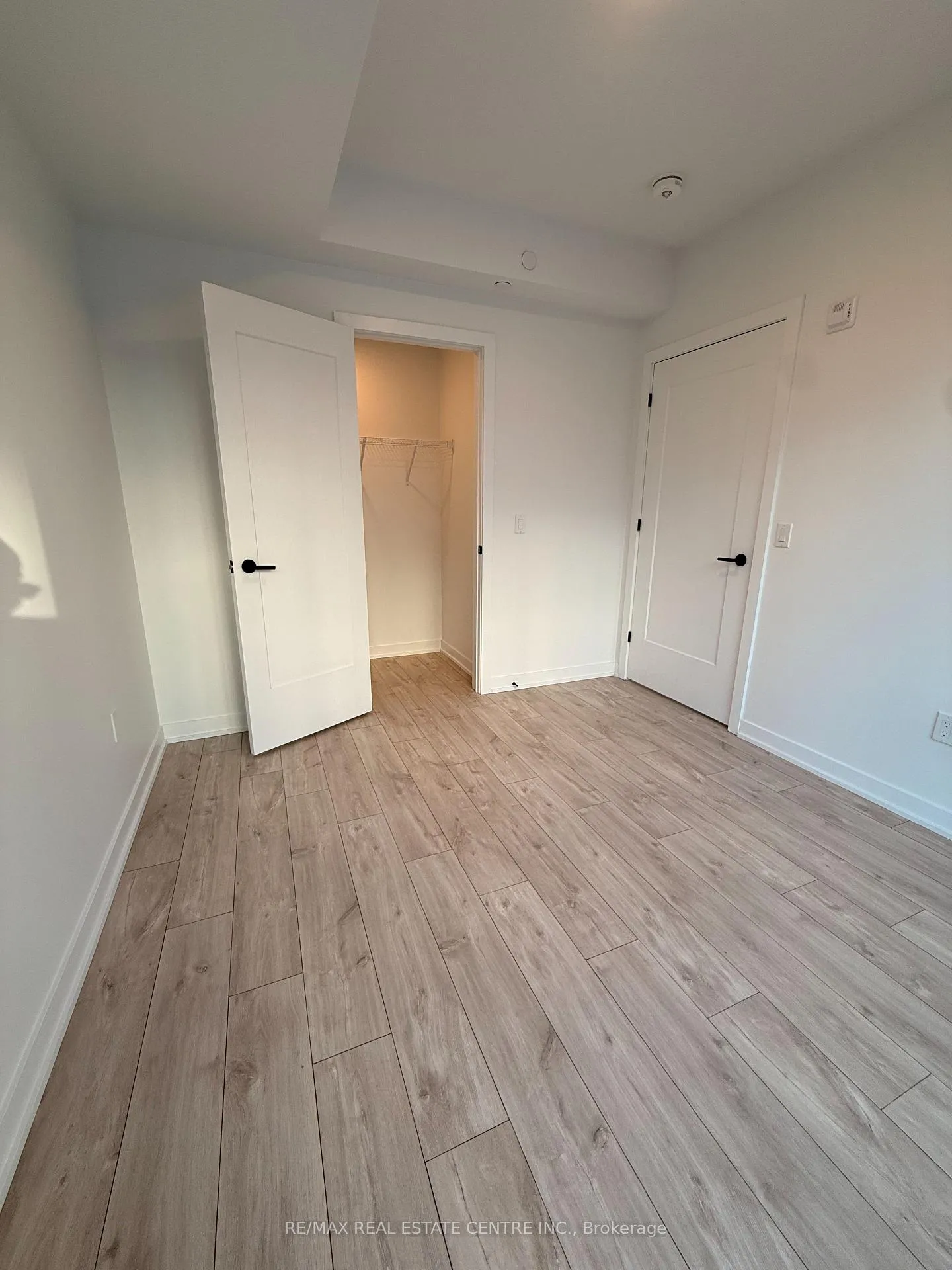 Photo 7 of 750 Whitlock Avenue, Milton, Cobban — HOMEH