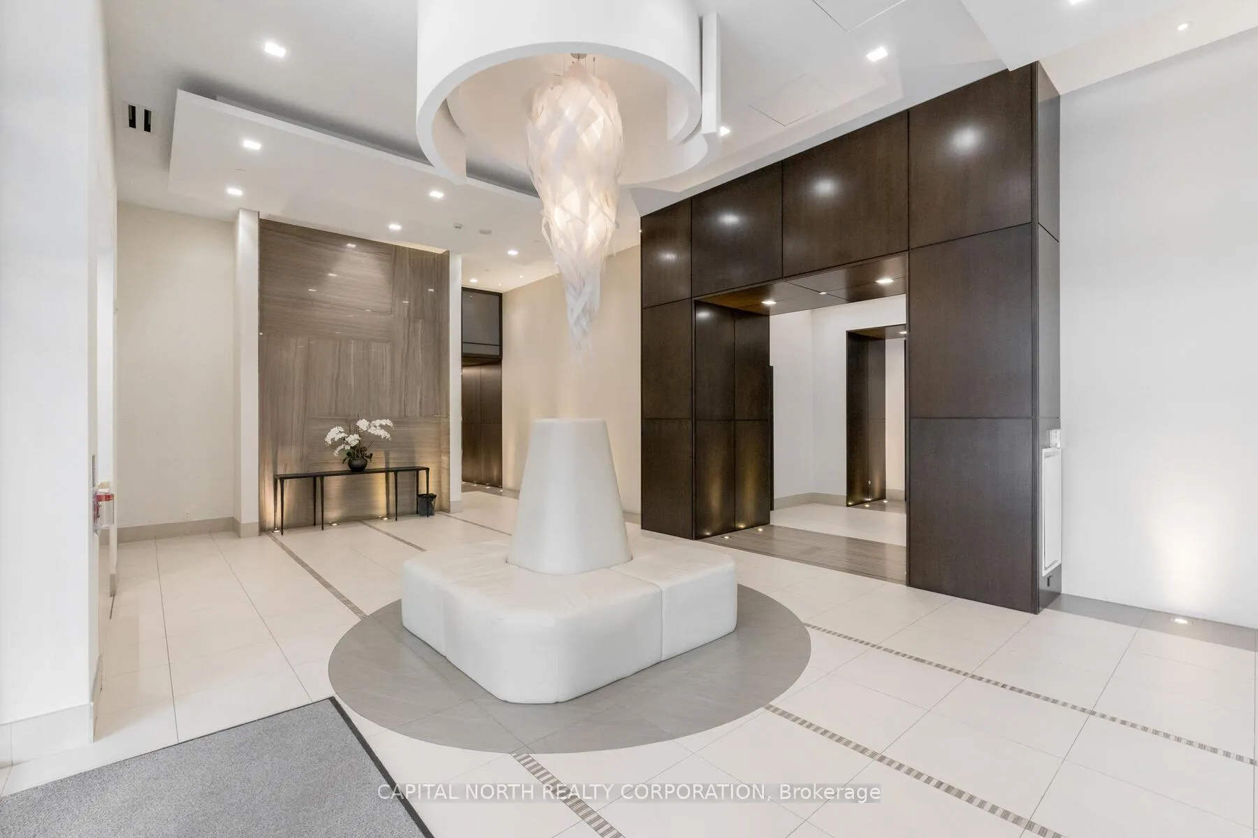 Photo 3 of Unit 416, 23 Glebe Road W, Toronto, Yonge-Eglinton — HOMEH