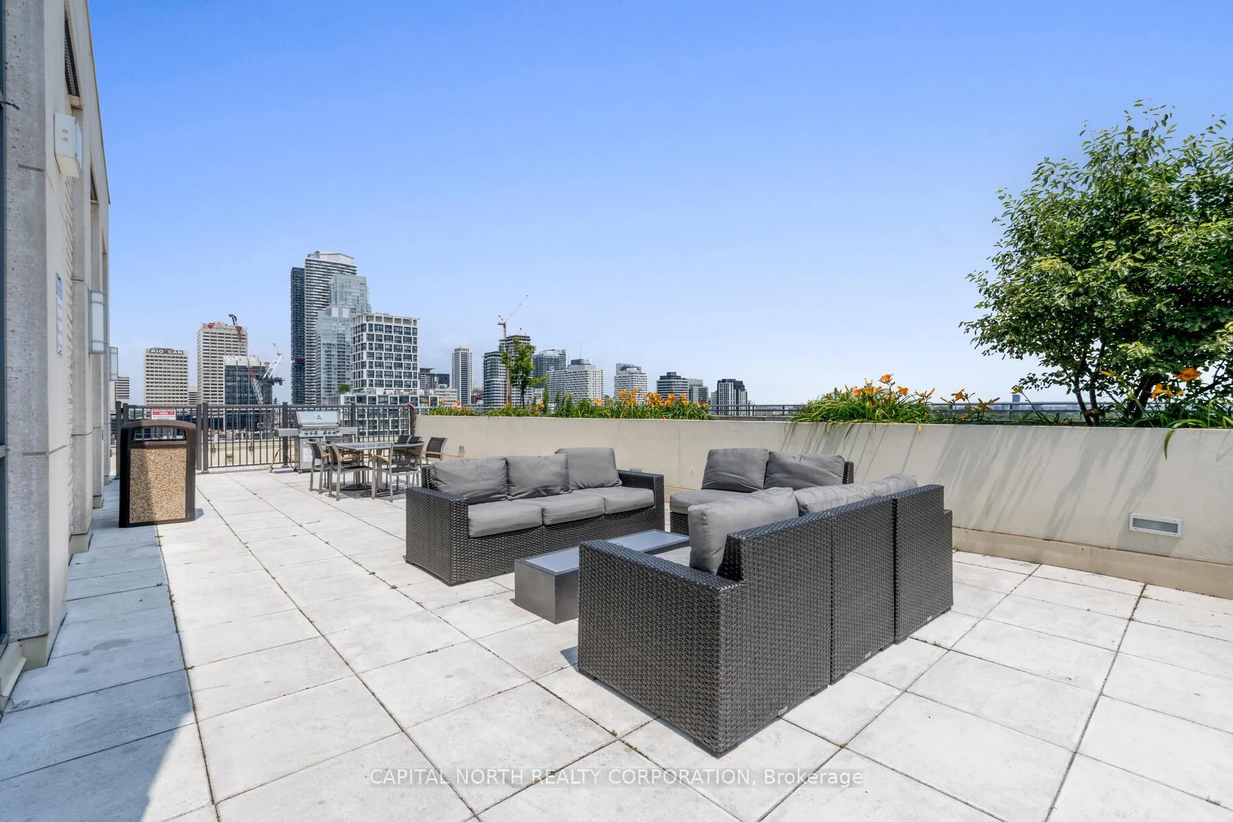 Photo 14 of Unit 416, 23 Glebe Road W, Toronto, Yonge-Eglinton — HOMEH