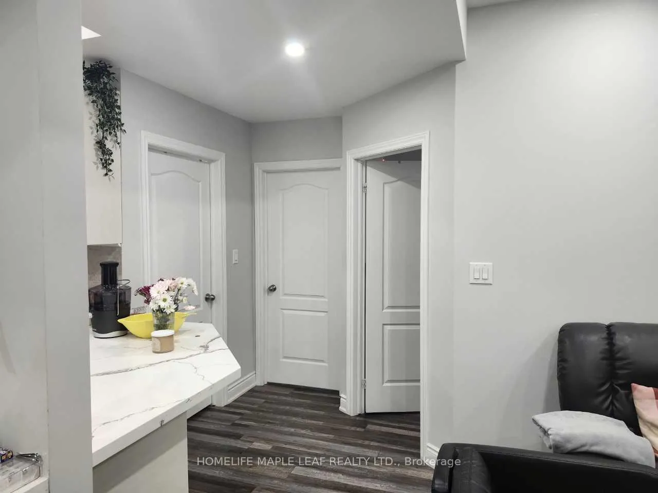 Photo 8 of 77 Brushwood Drive, Brampton, Bram West — HOMEH