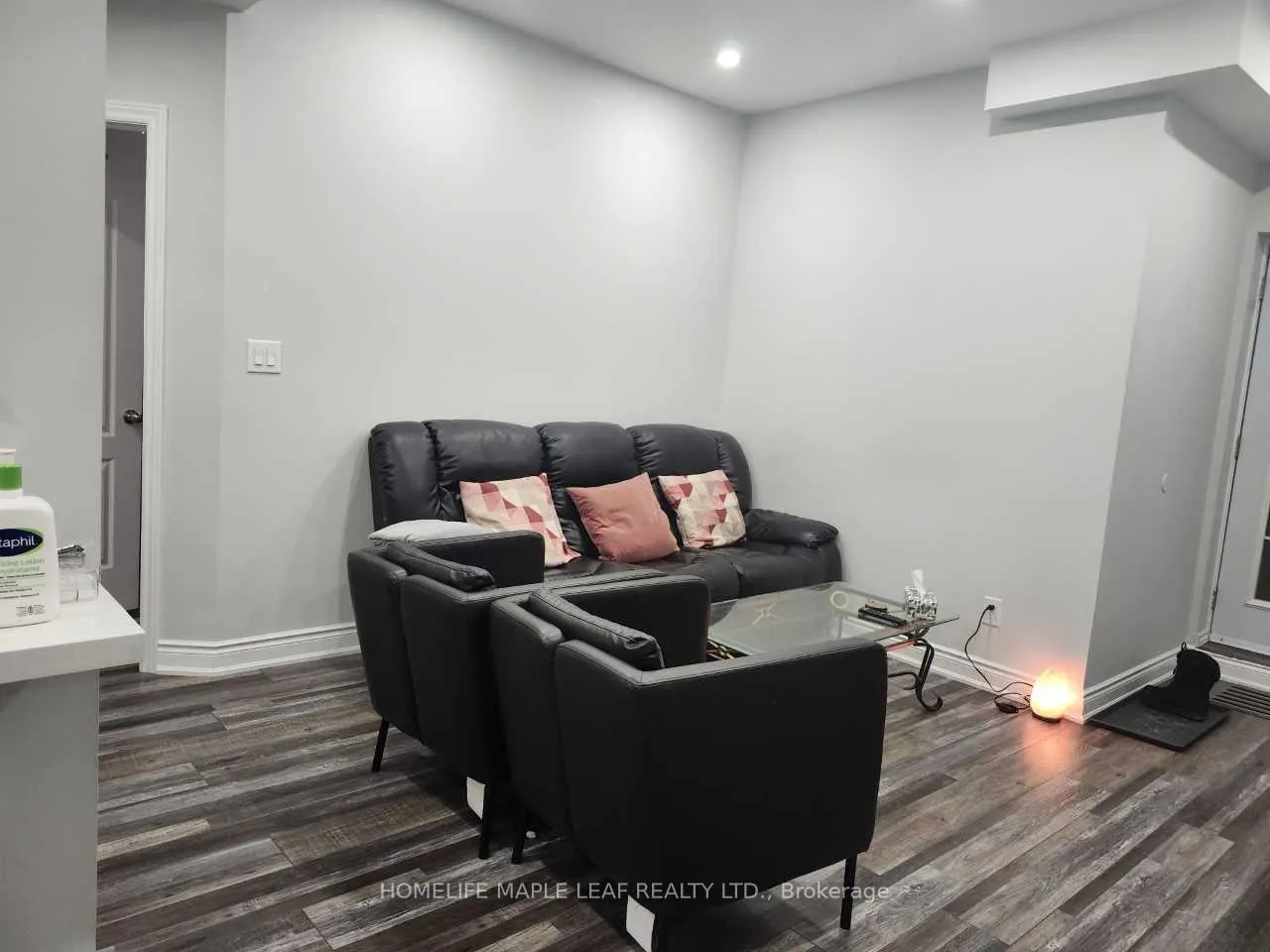Photo 9 of 77 Brushwood Drive, Brampton, Bram West — HOMEH